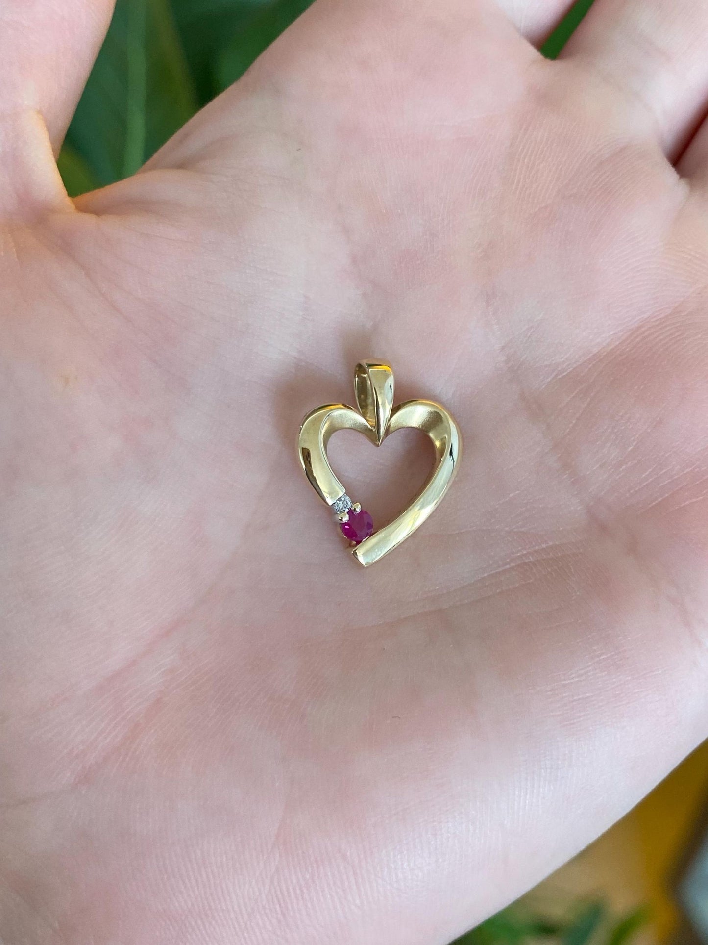 Vintage Solid 14k Yellow Gold Ruby Diamond Heart Charm