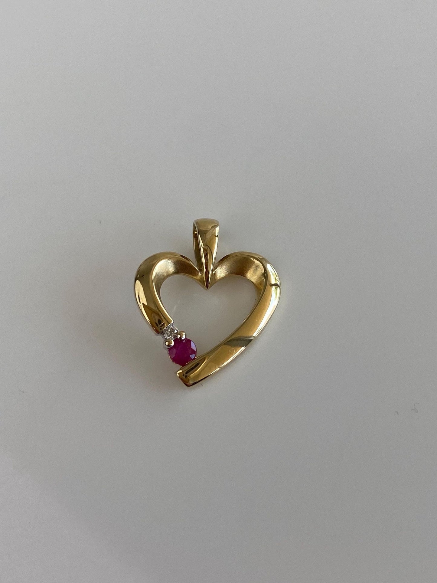 Vintage Solid 14k Yellow Gold Ruby Diamond Heart Charm