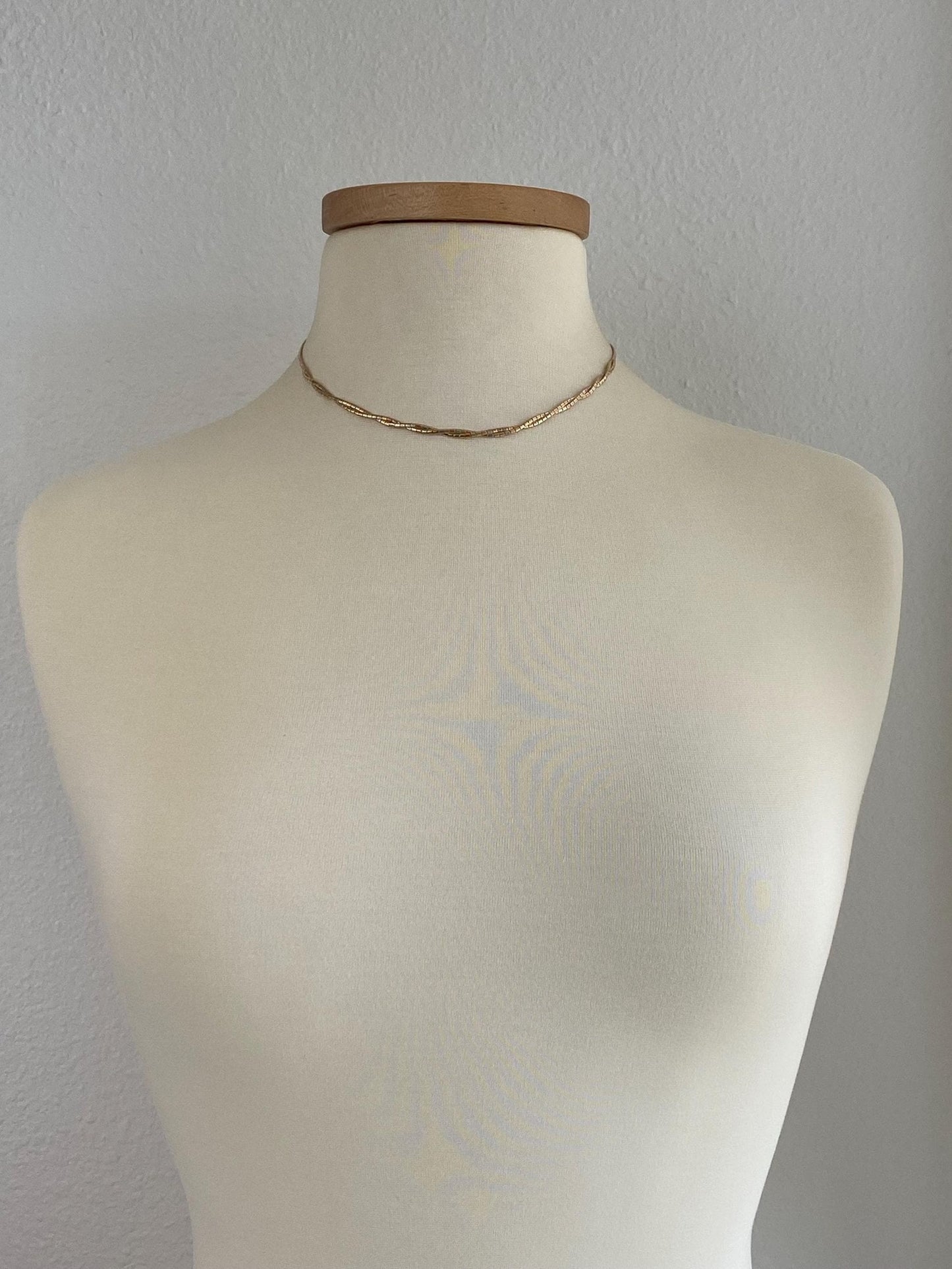Vintage Solid 14k Tri Tone Gold Pattern Twisted Omega Chain Necklace - 16.5 inches