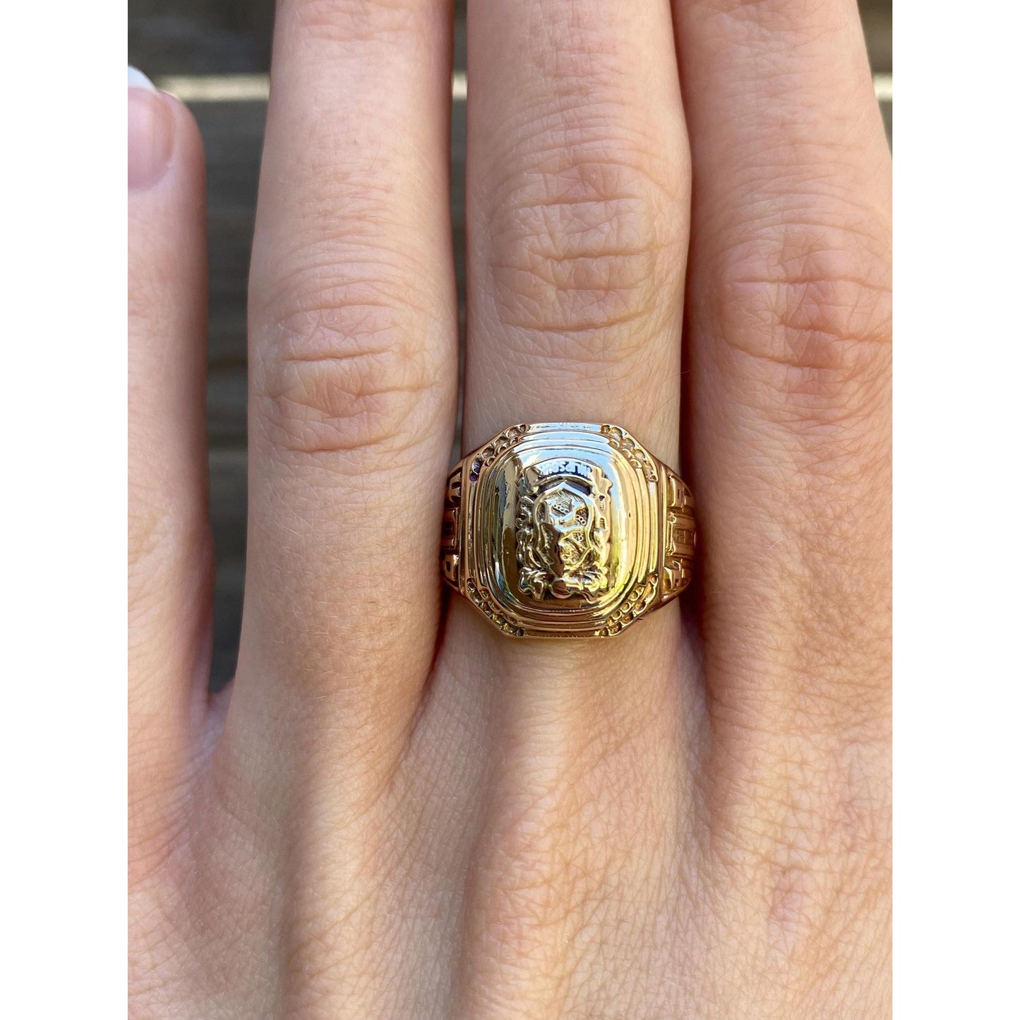 Vintage Solid 10k Yellow Gold Class Ring - Size 7.75