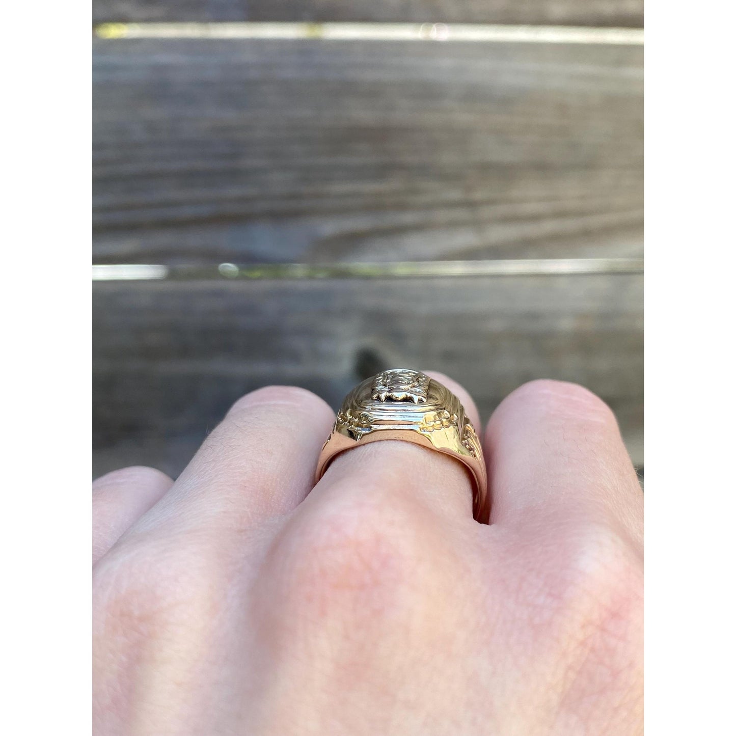 Vintage Solid 10k Yellow Gold Class Ring - Size 7.75