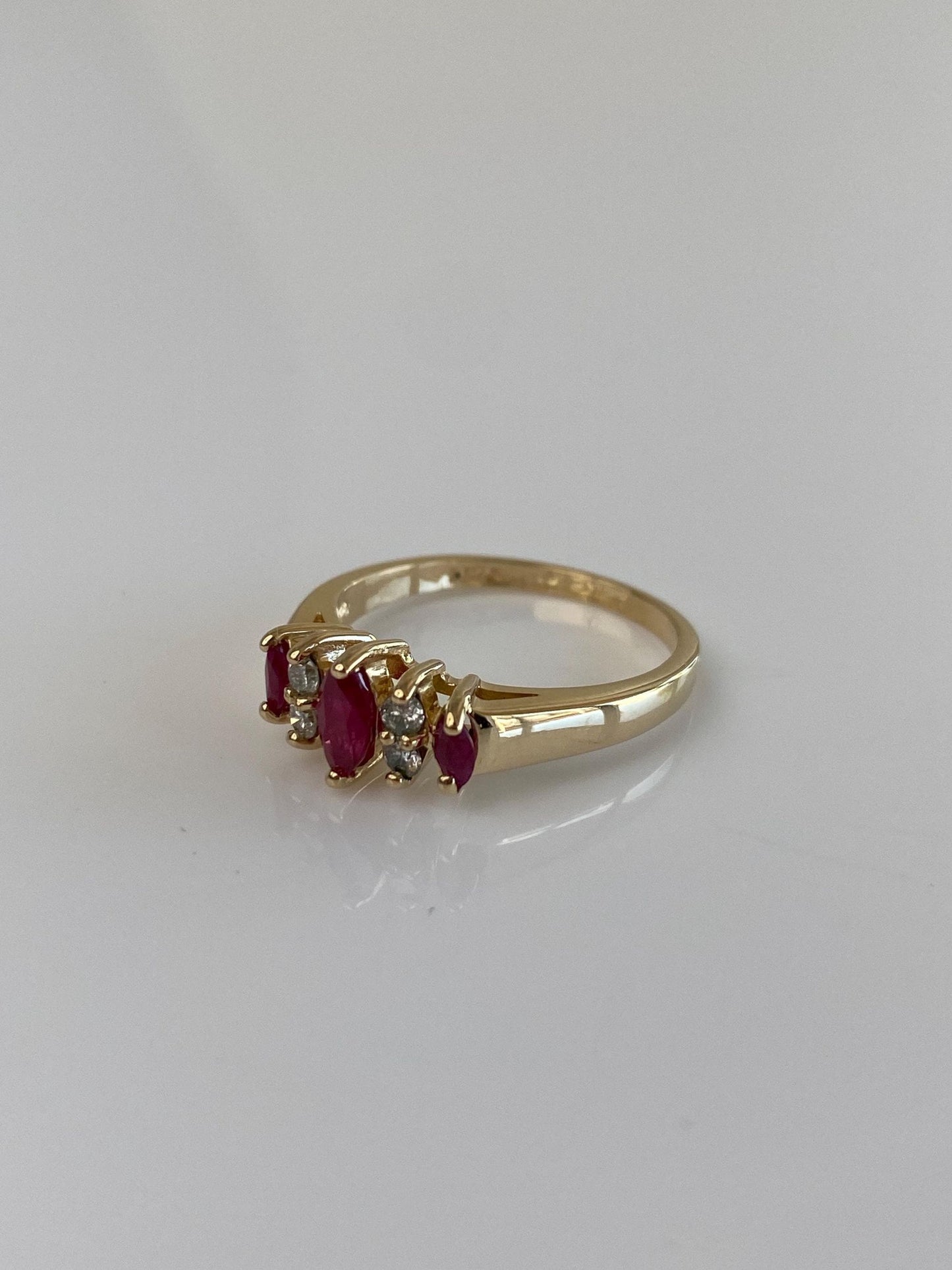 Vintage Solid 14k Yellow Gold Ruby Diamond Ring - Size 6.75