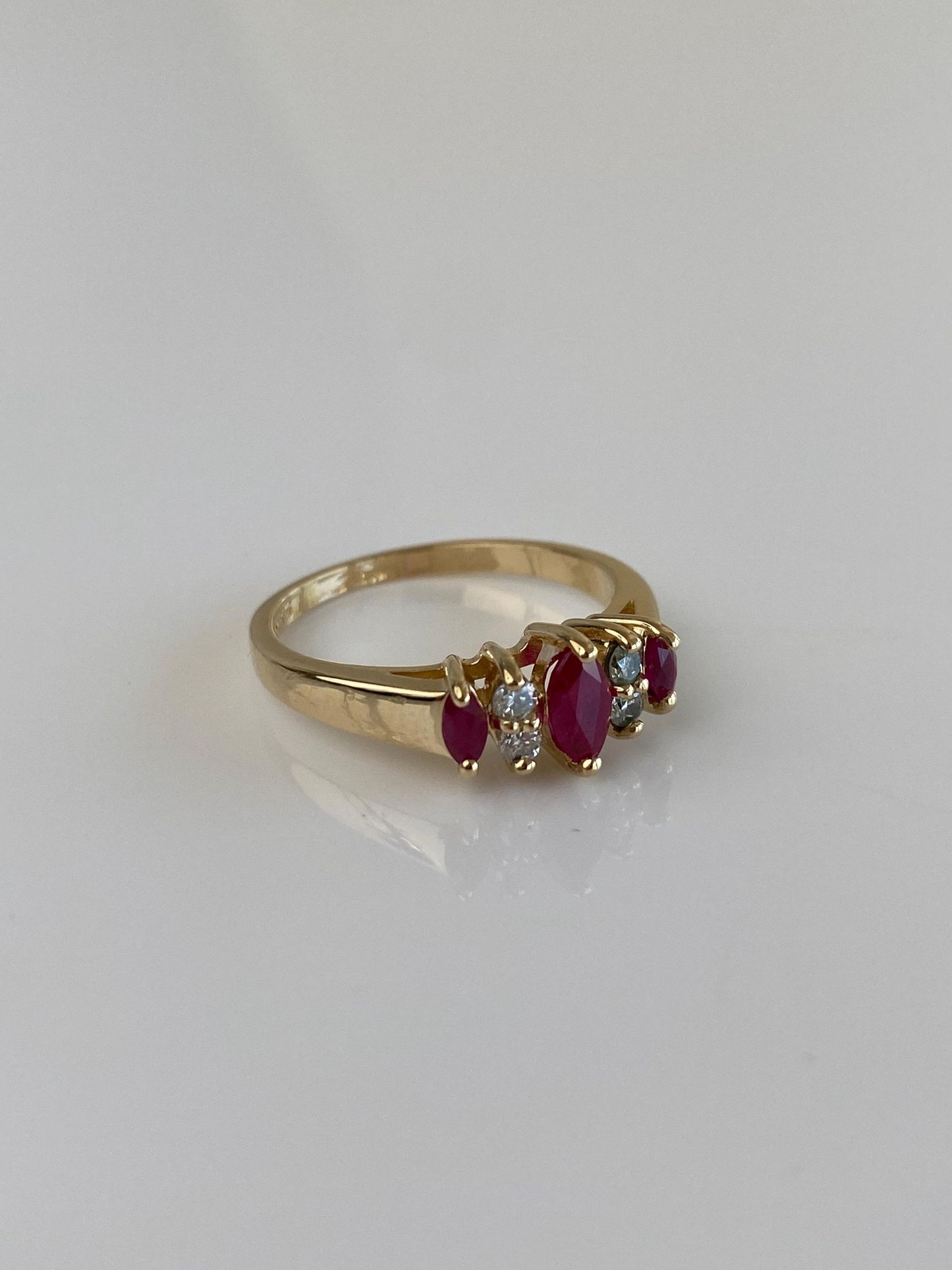 Vintage Solid 14k Yellow Gold Ruby Diamond Ring - Size 6.75