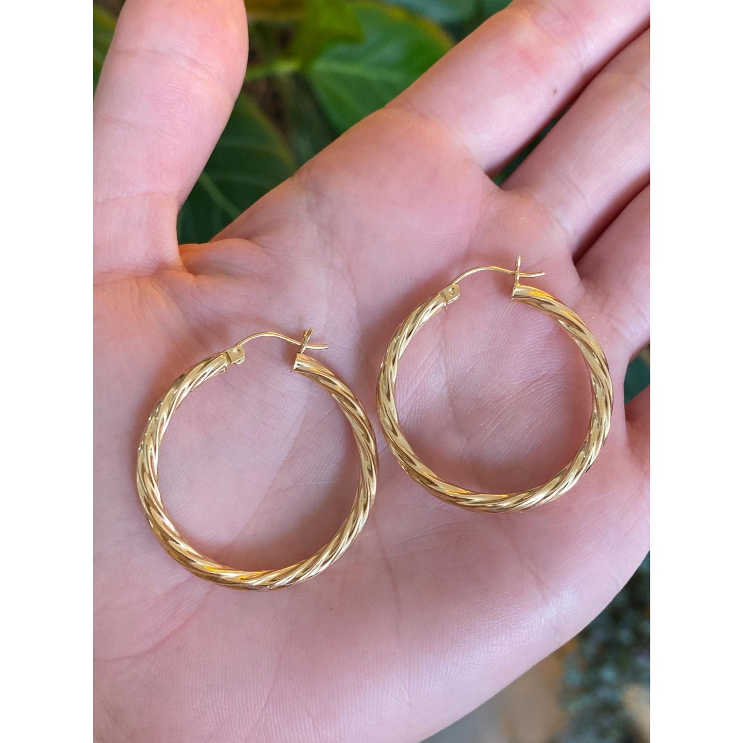 Vintage 14k Yellow Gold Twist Hoop Earrings