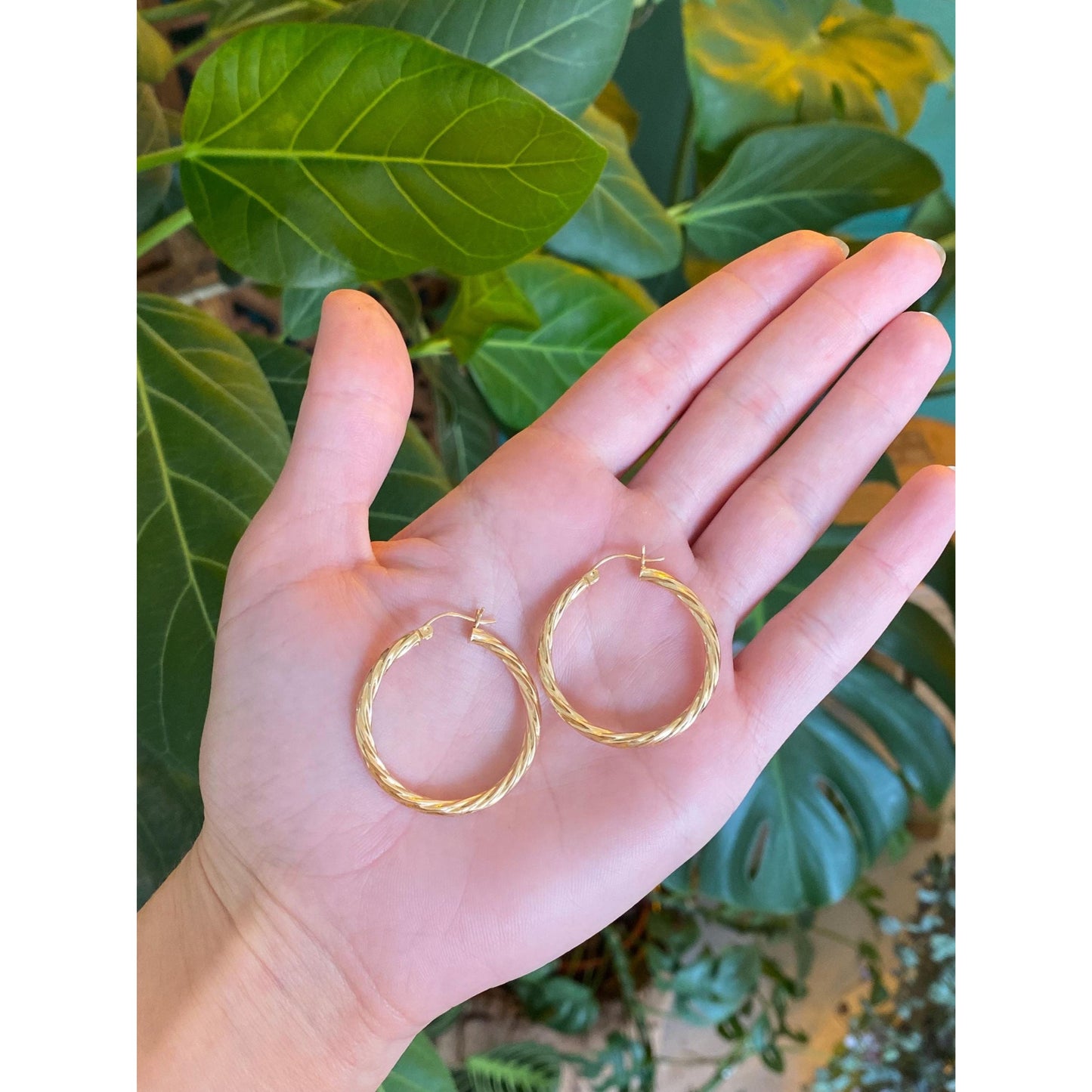 Vintage 14k Yellow Gold Twist Hoop Earrings