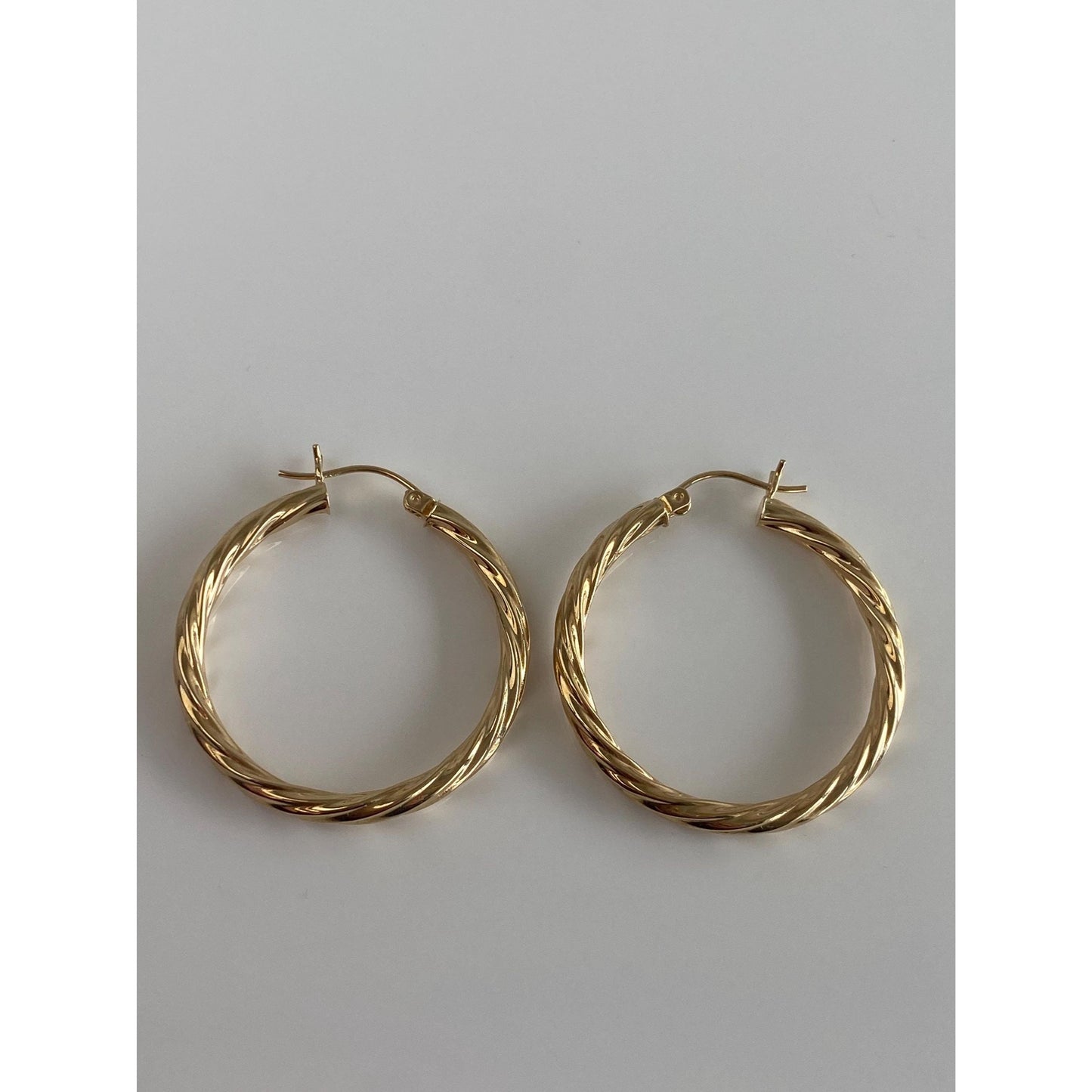 Vintage 14k Yellow Gold Twist Hoop Earrings