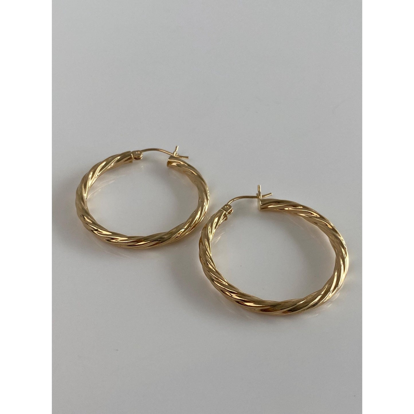 Vintage 14k Yellow Gold Twist Hoop Earrings