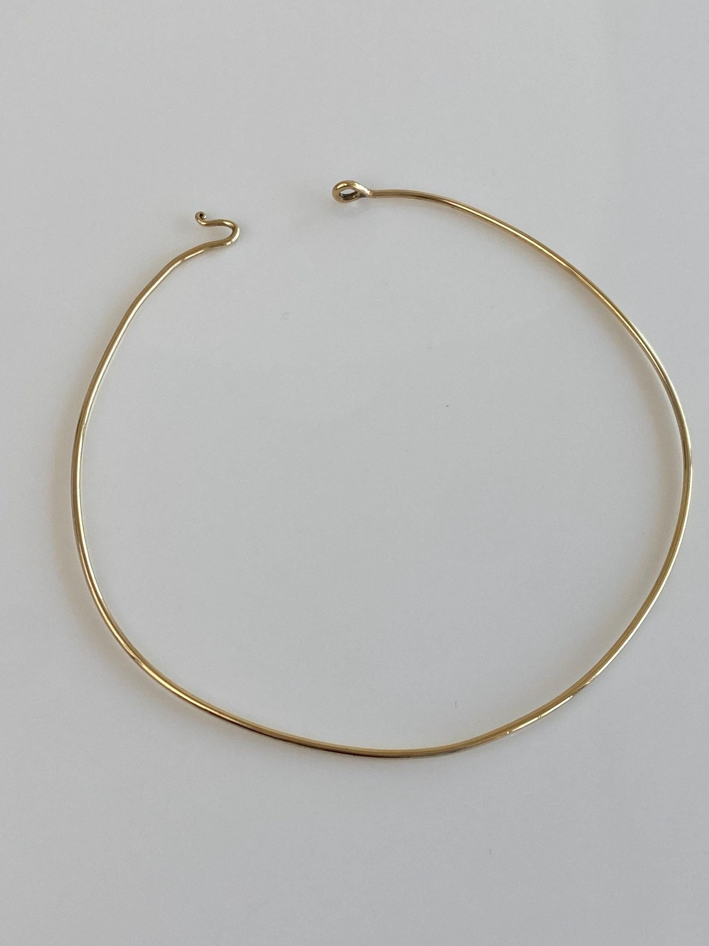 Solid 10k Yellow Gold Wire Collar Necklace - 13 inches