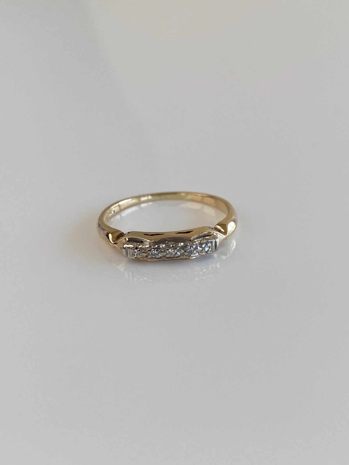 Vintage Solid 14k White & Yellow Gold Diamond Ring Band - Size 5