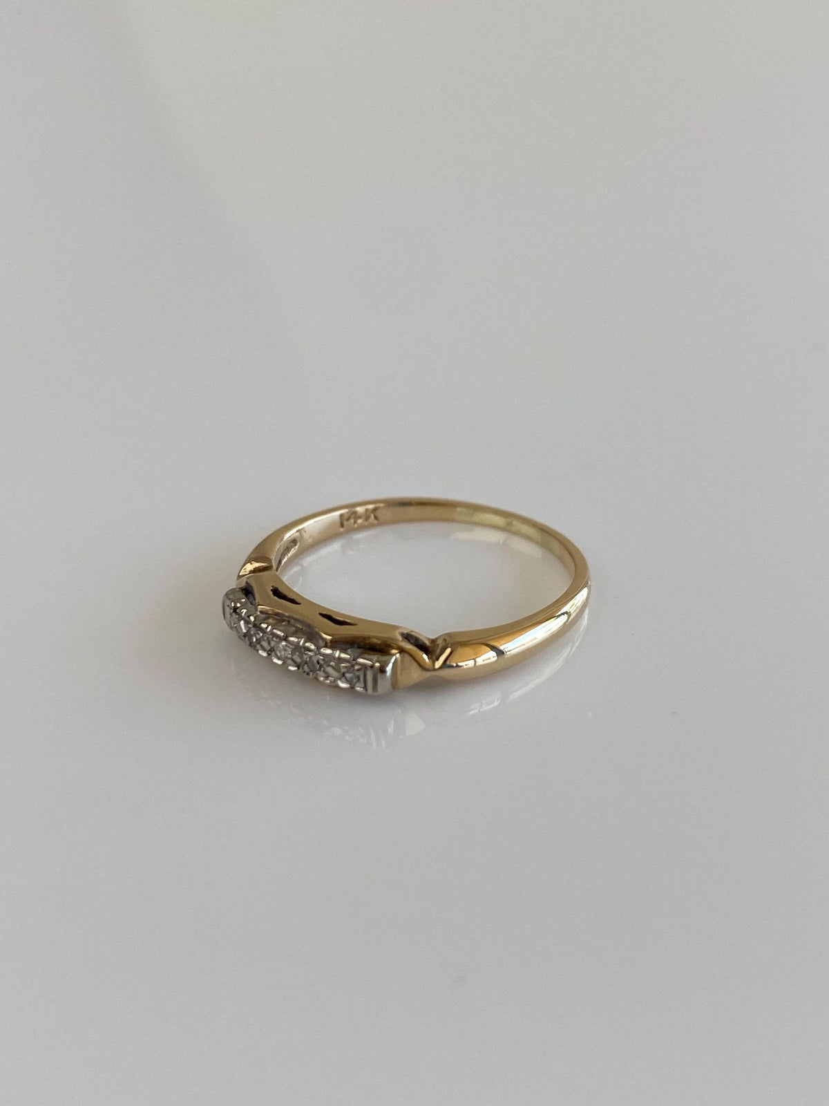 Vintage Solid 14k White & Yellow Gold Diamond Ring Band - Size 5