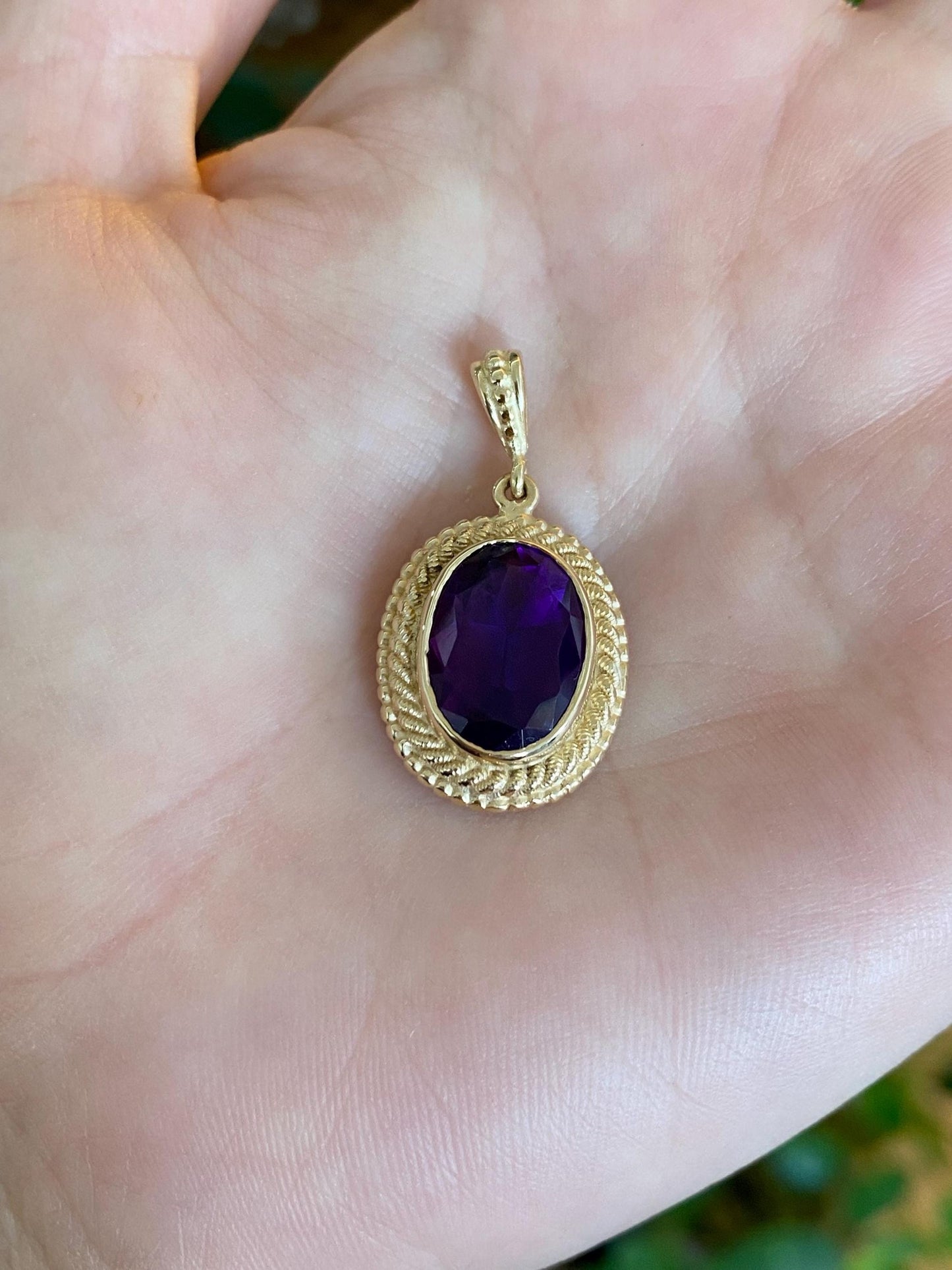 Vintage Solid 14k Yellow Gold Amethyst Charm