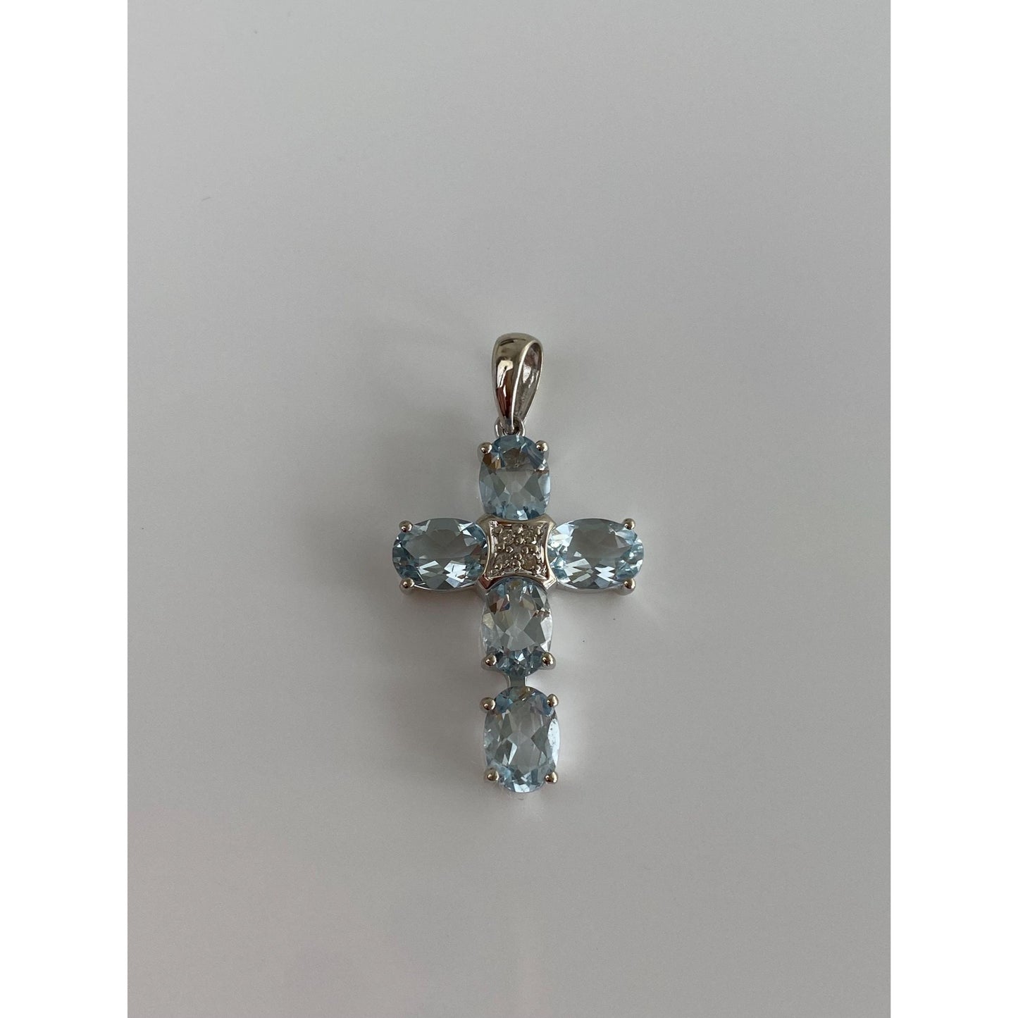 Vintage 10k White Gold Clear Sapphire Aquamarine Cross Charm
