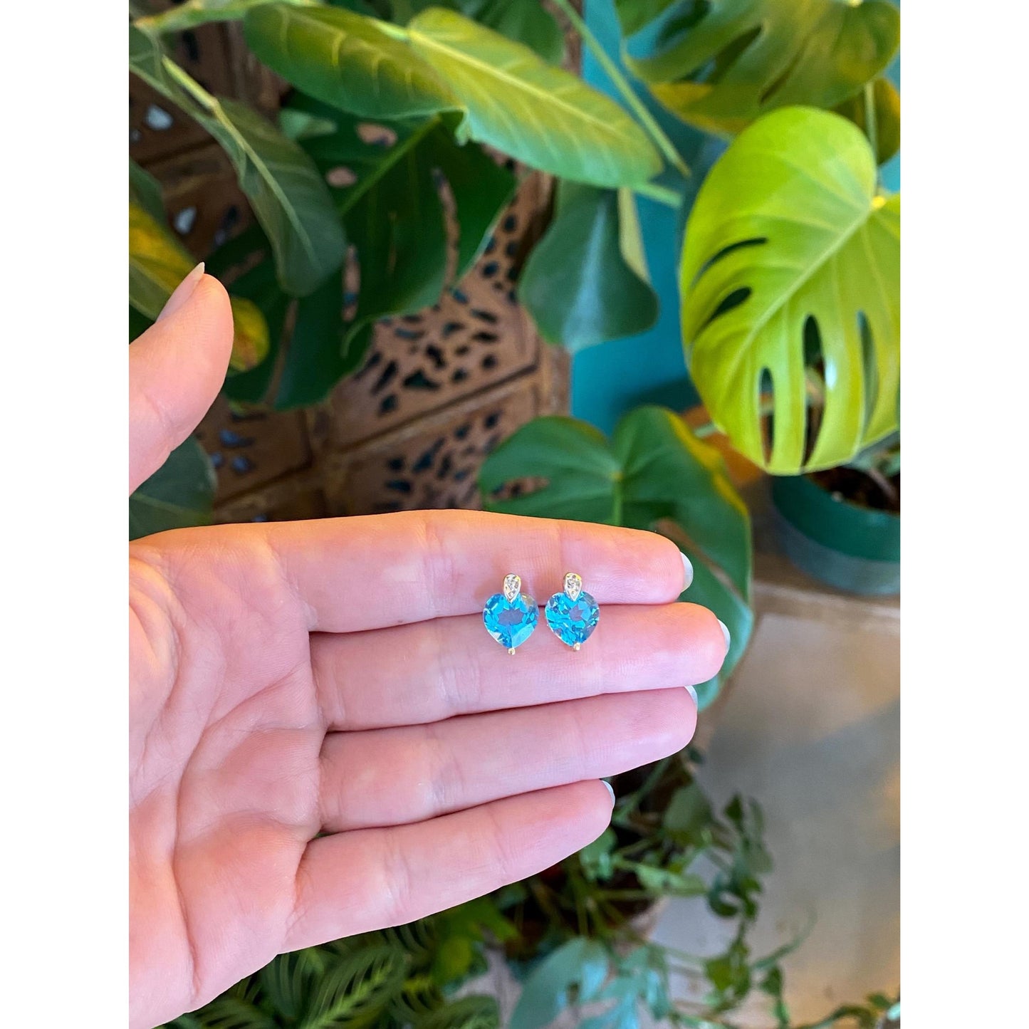 Vintage Solid 14k Yellow Gold Diamond Heart Topaz Stud Earrings