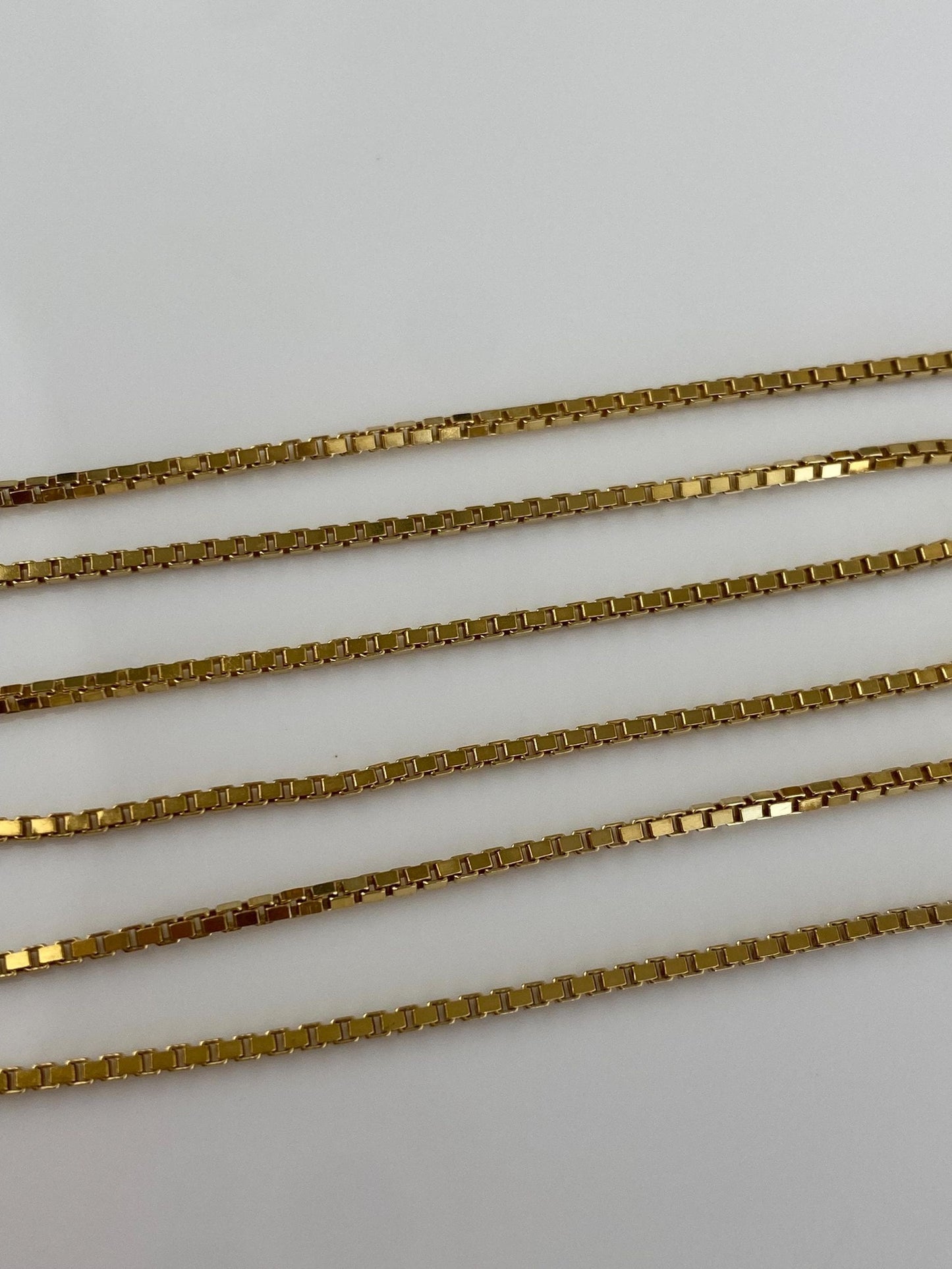 Vintage Solid 14k Yellow Gold Box Chain Necklace - 18 inches