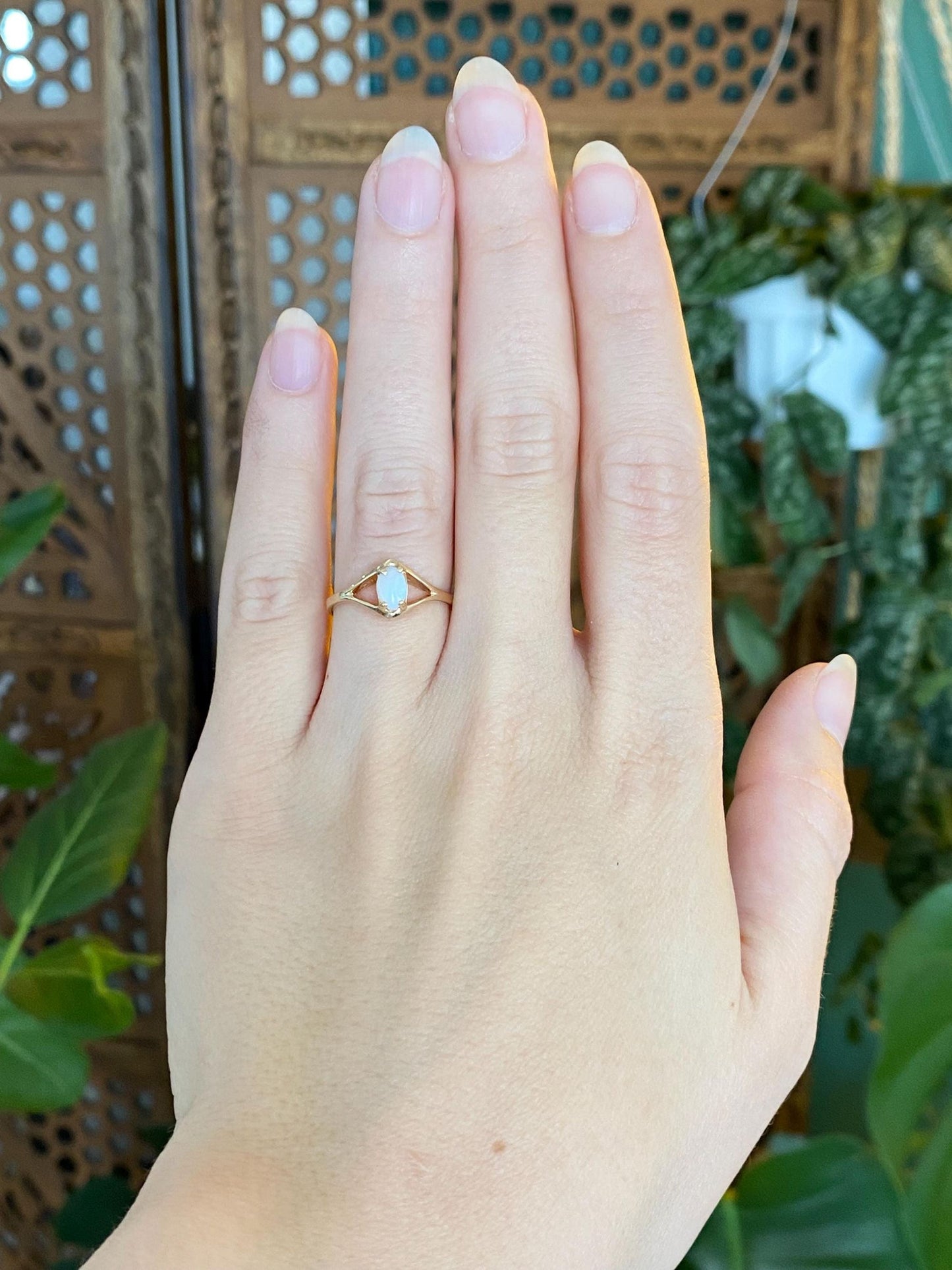 Vintage Solid 10k Yellow Gold Opal Ring - Size 5.75