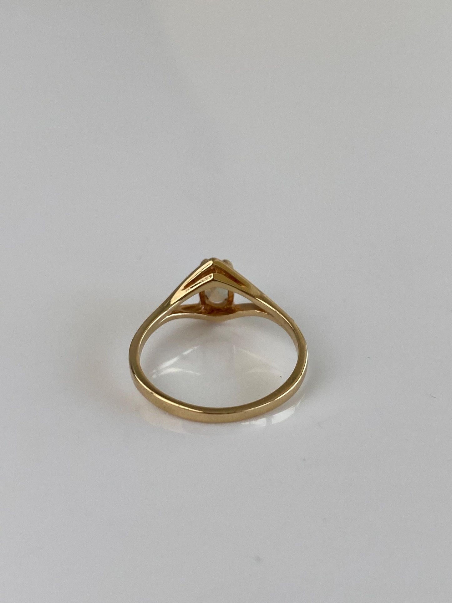 Vintage Solid 10k Yellow Gold Opal Ring - Size 5.75