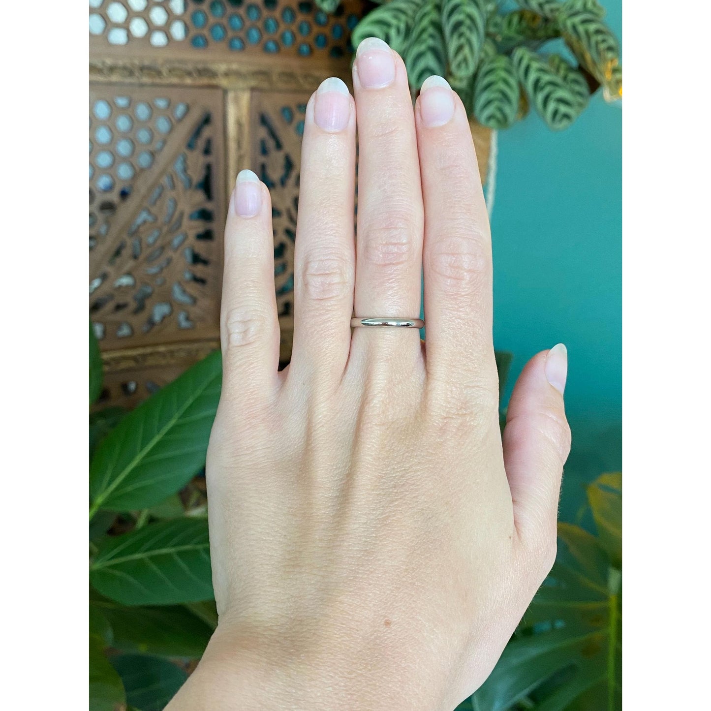 Vintage Solid 18k White Gold Ring Band - Size 6.25