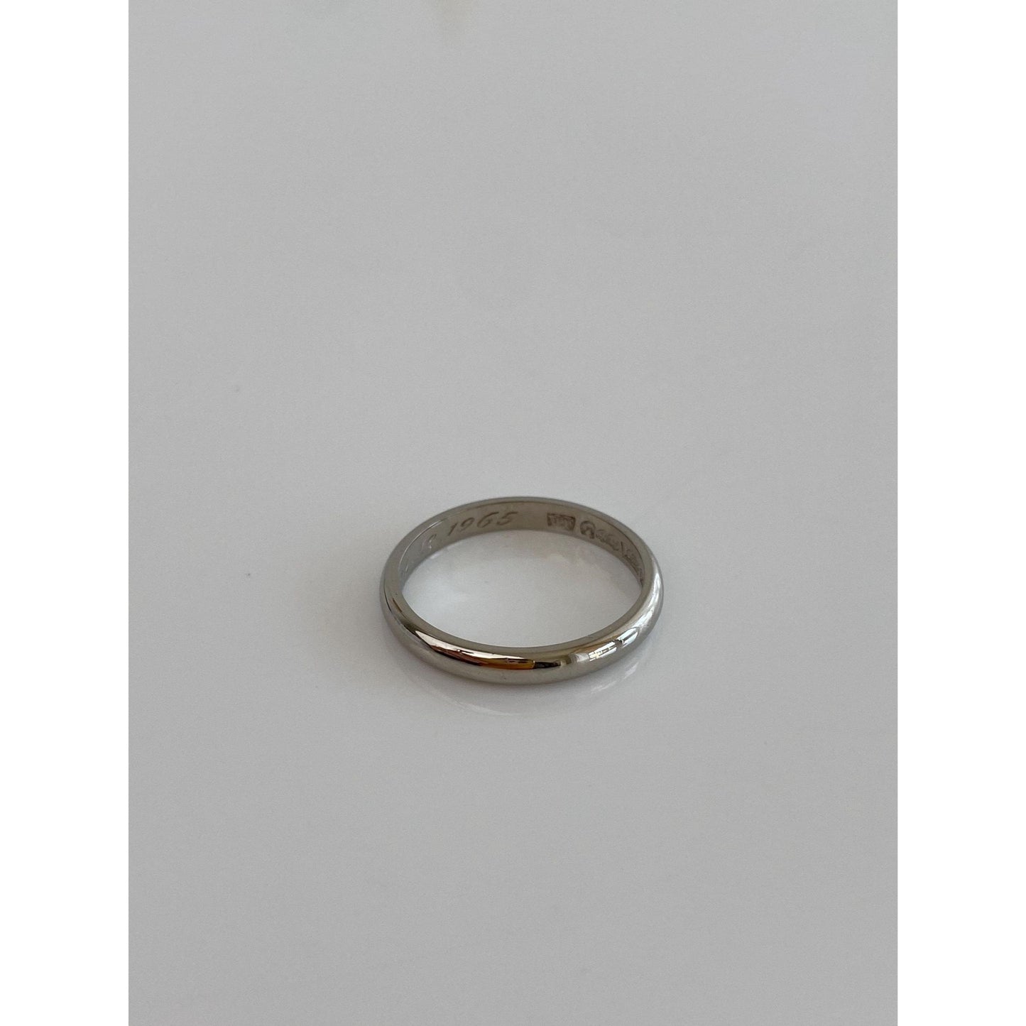 Vintage Solid 18k White Gold Ring Band - Size 6.25