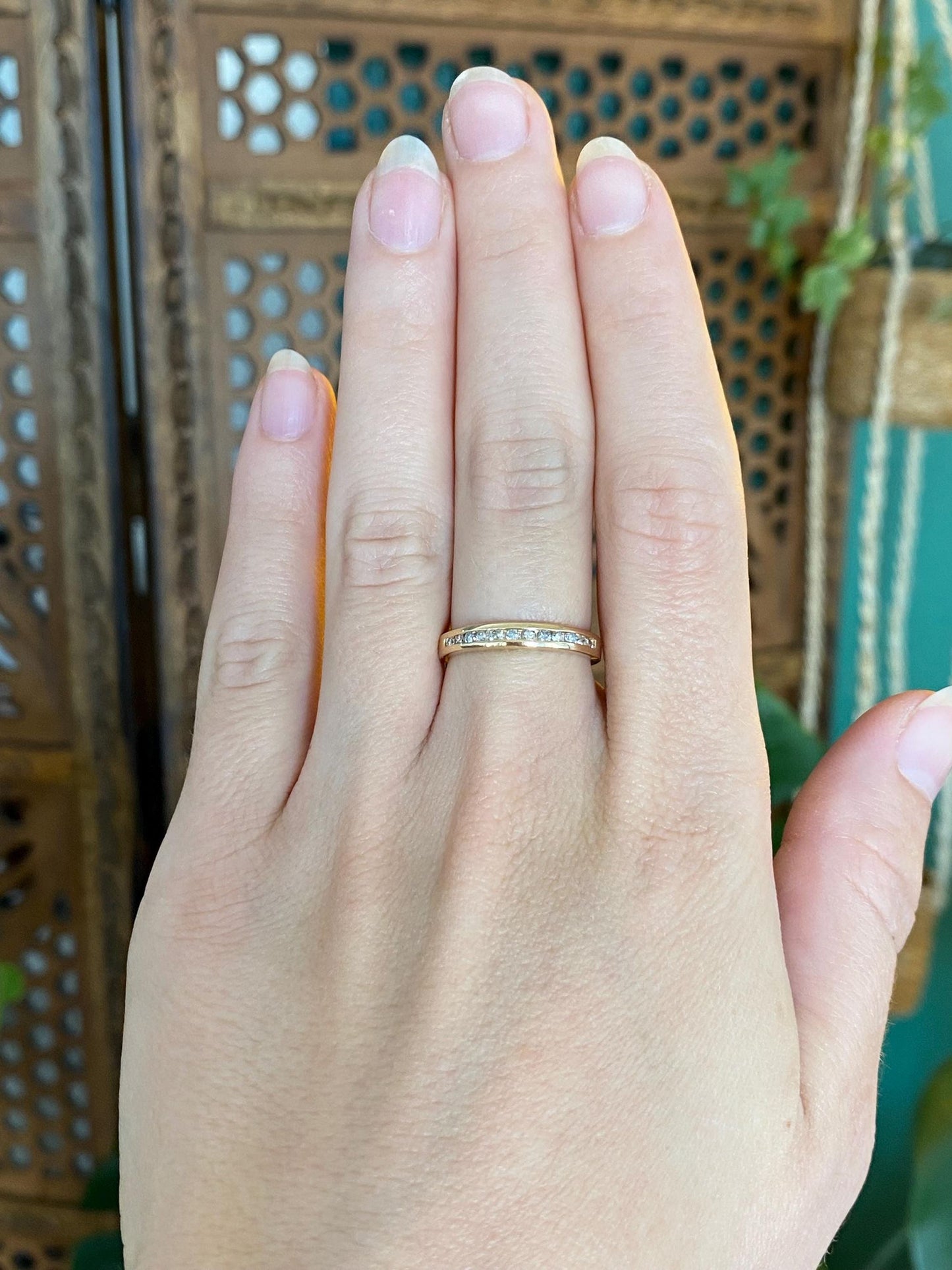 Vintage Solid 14k Yellow Gold Diamond Ring Band - Size 6.75