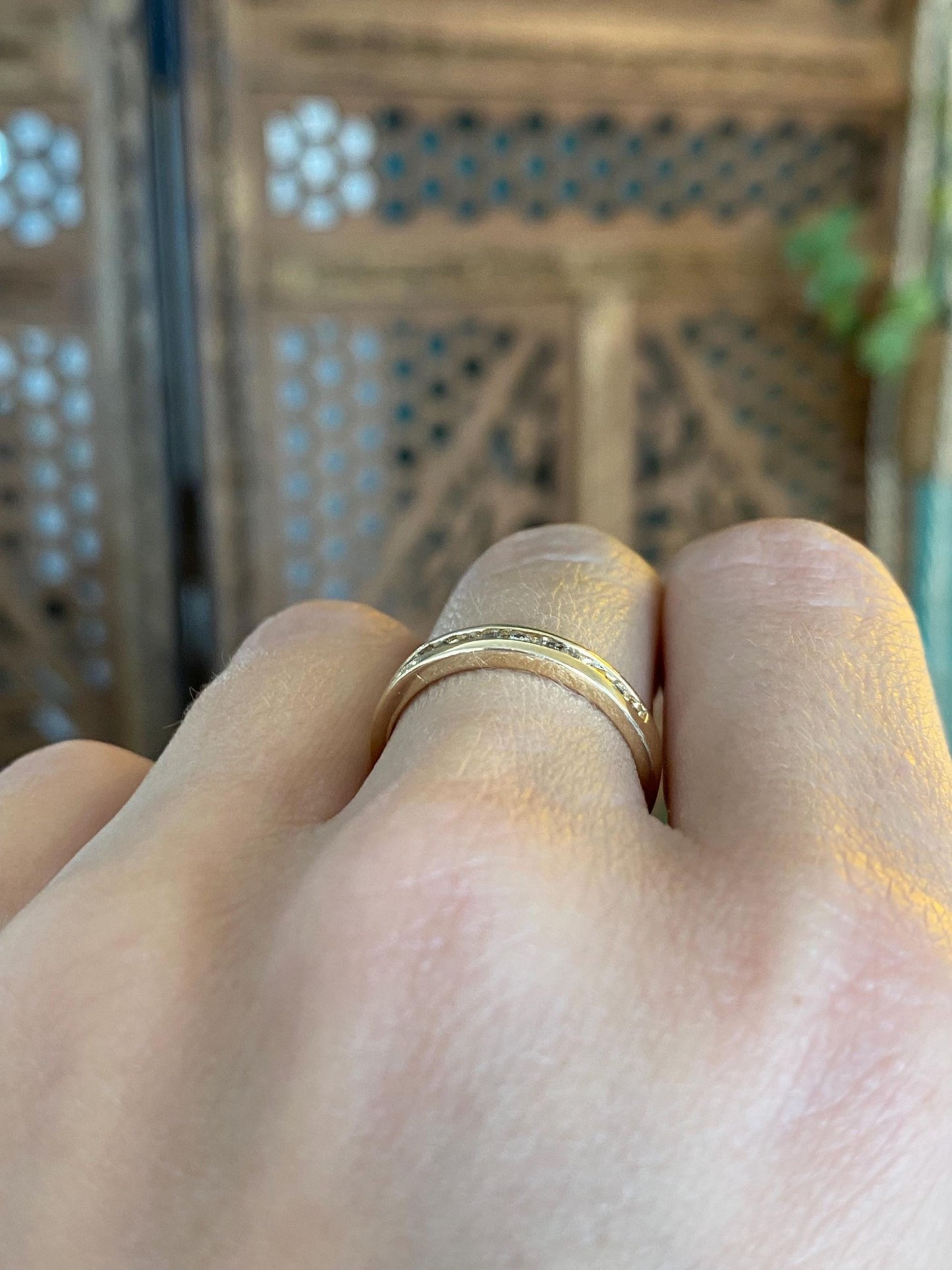 Vintage Solid 14k Yellow Gold Diamond Ring Band - Size 6.75