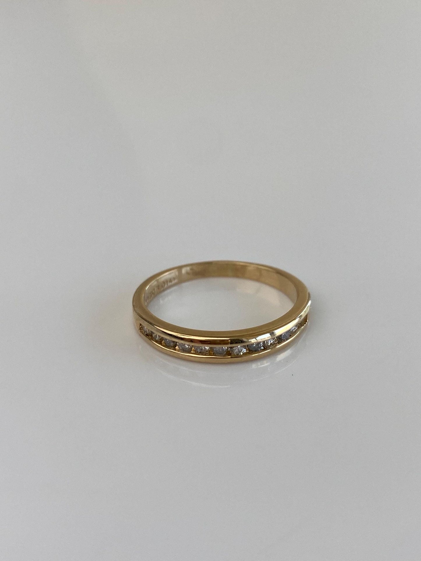 Vintage Solid 14k Yellow Gold Diamond Ring Band - Size 6.75