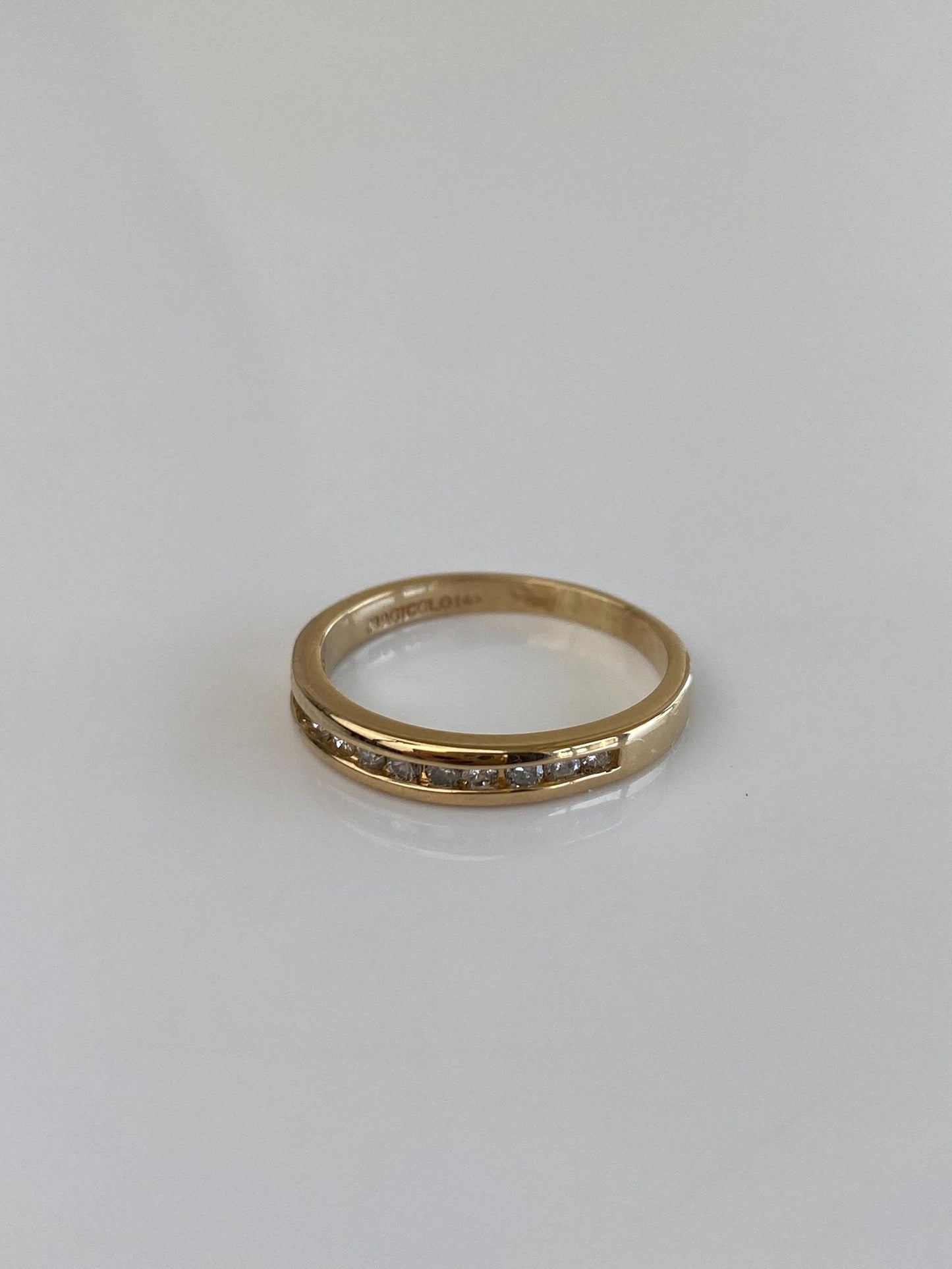 Vintage Solid 14k Yellow Gold Diamond Ring Band - Size 6.75