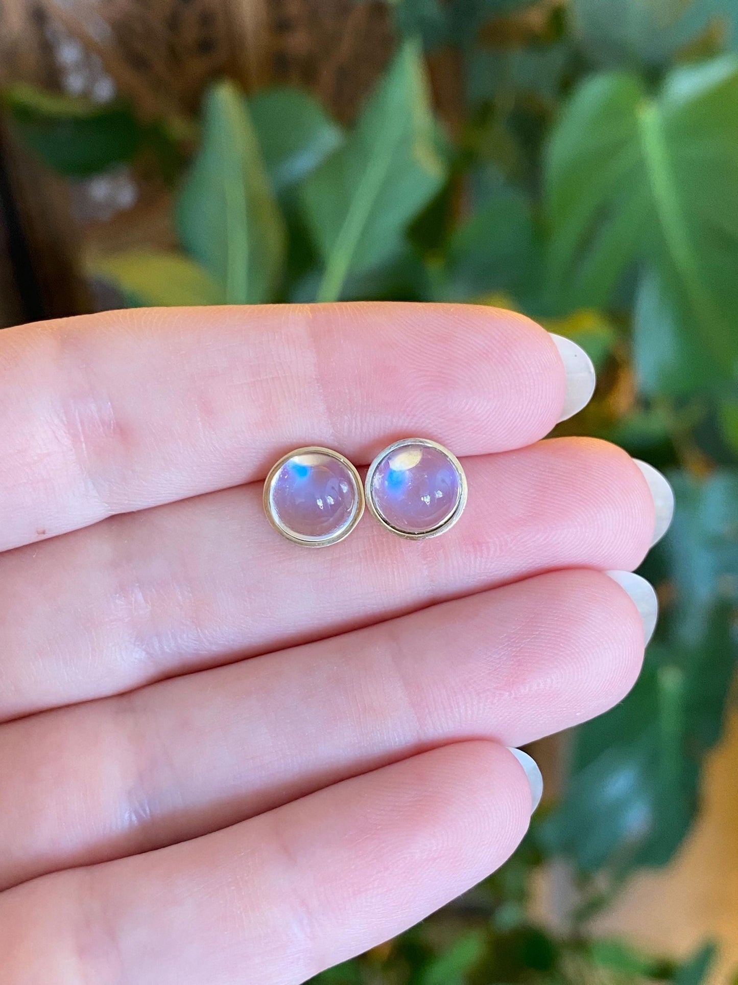 Vintage Solid 14k Yellow Gold Moonstone Stud Earrings