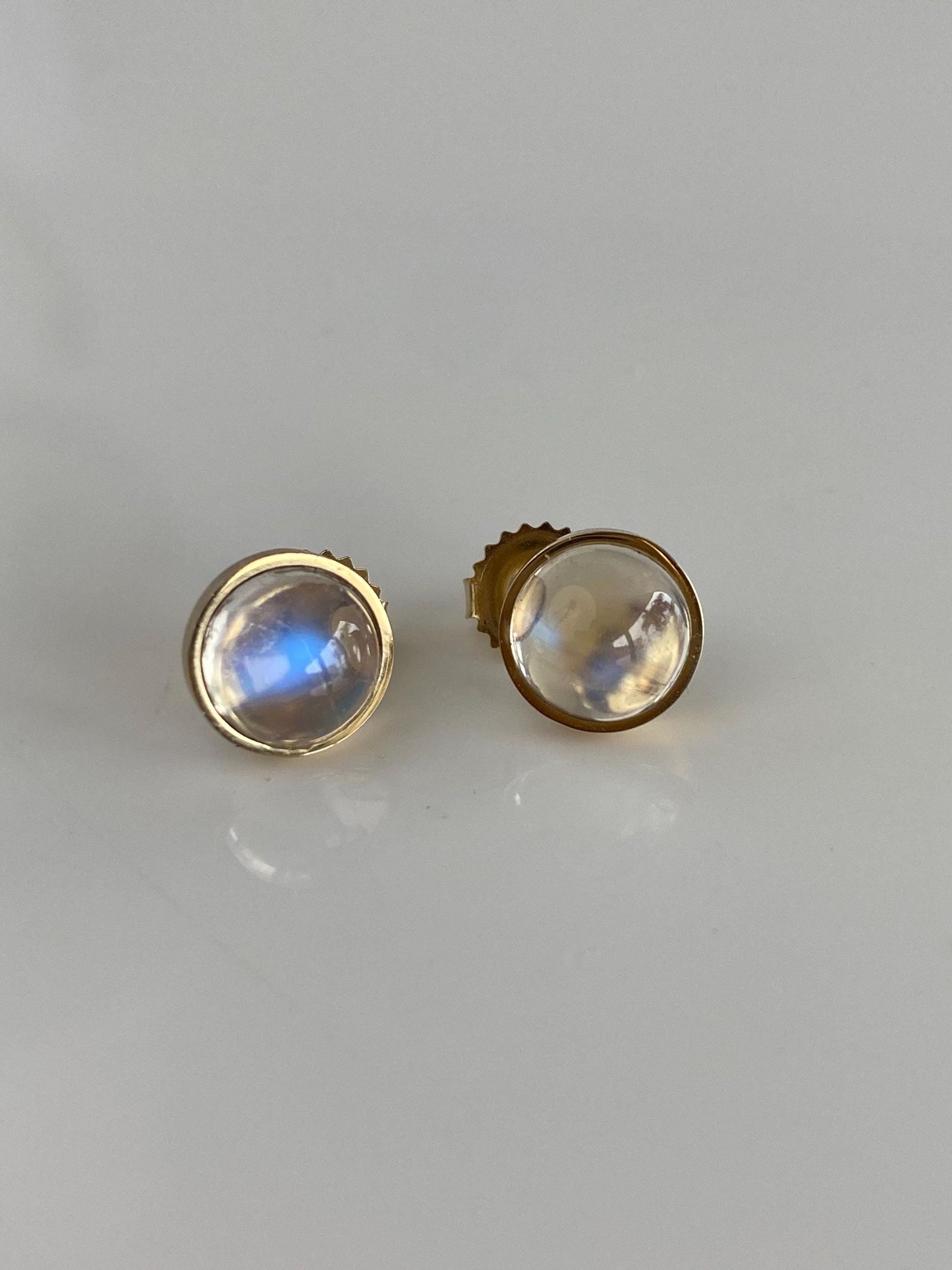 Vintage Solid 14k Yellow Gold Moonstone Stud Earrings