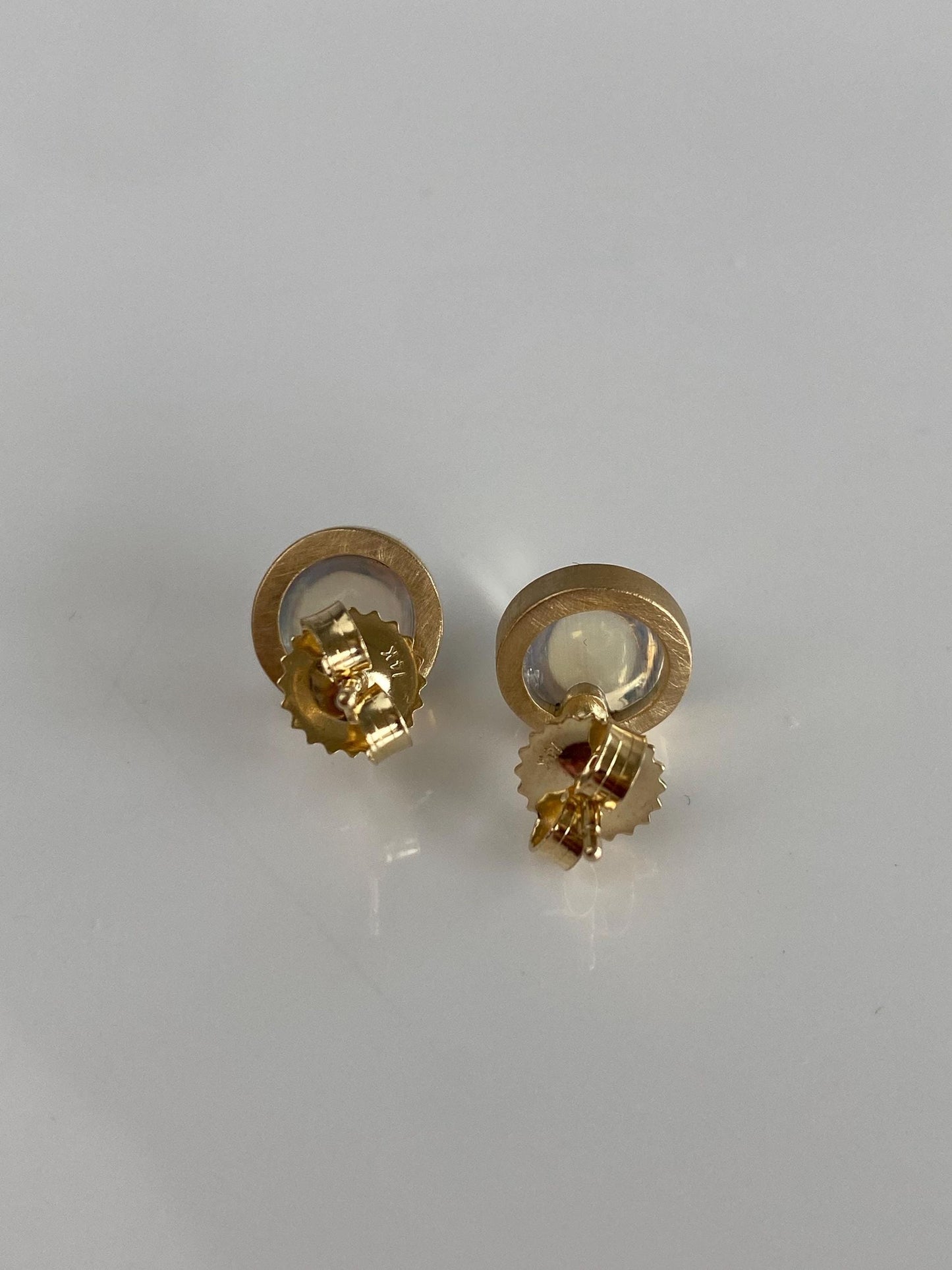 Vintage Solid 14k Yellow Gold Moonstone Stud Earrings