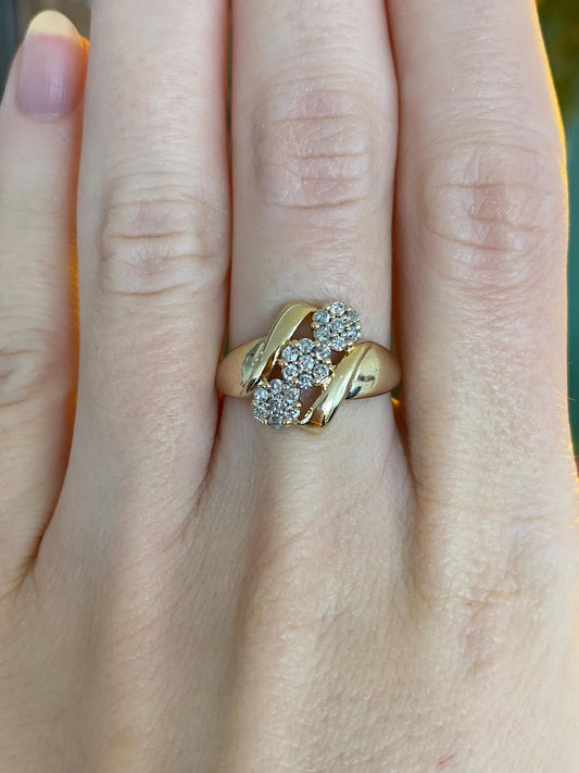 Vintage Solid 10k Yellow Gold Diamond Cluster Ring - Size 6.75
