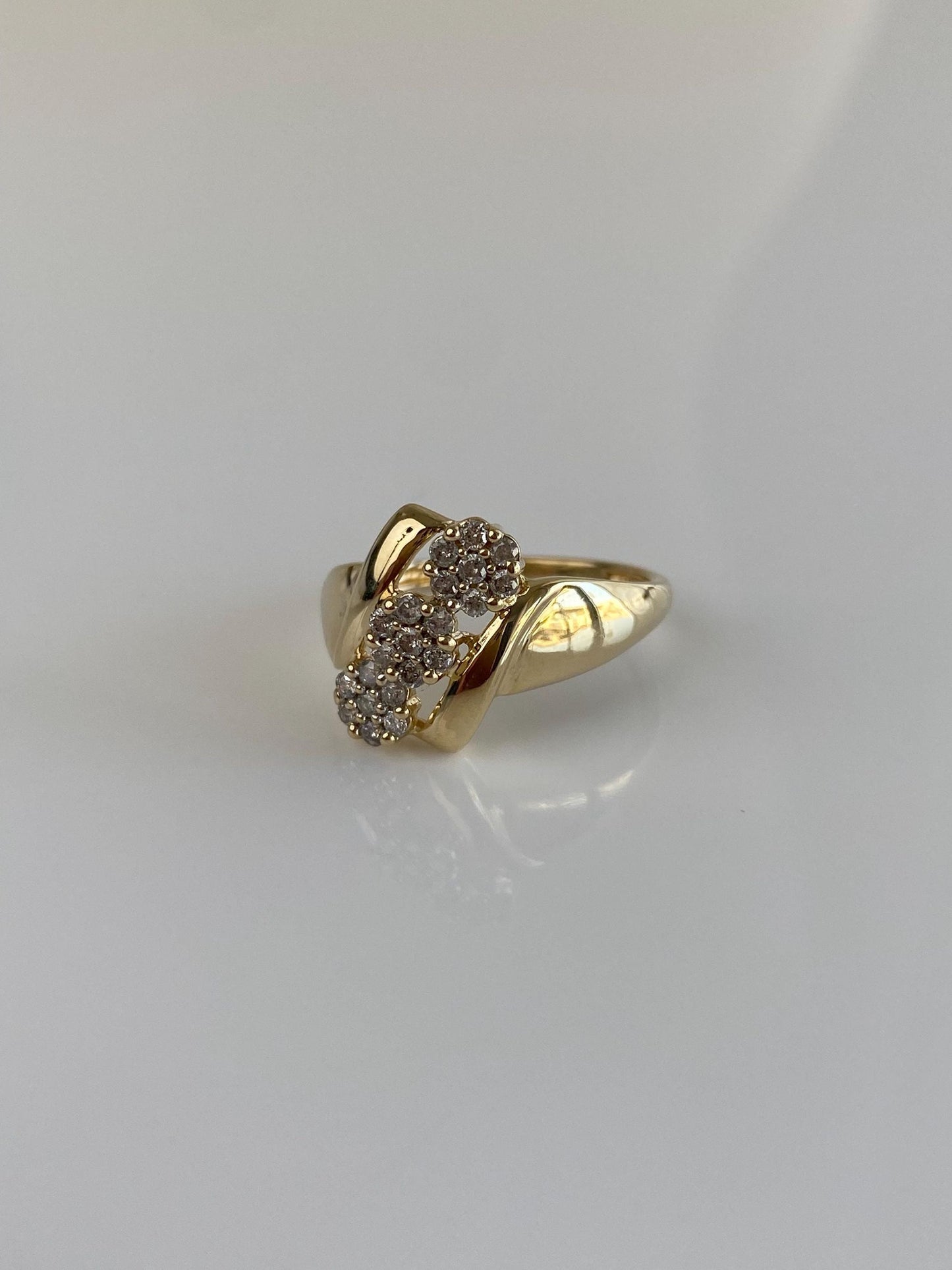 Vintage Solid 10k Yellow Gold Diamond Cluster Ring - Size 6.75