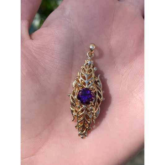 Vintage Solid 14k Yellow Gold Amethyst Decorative Leaves Charm