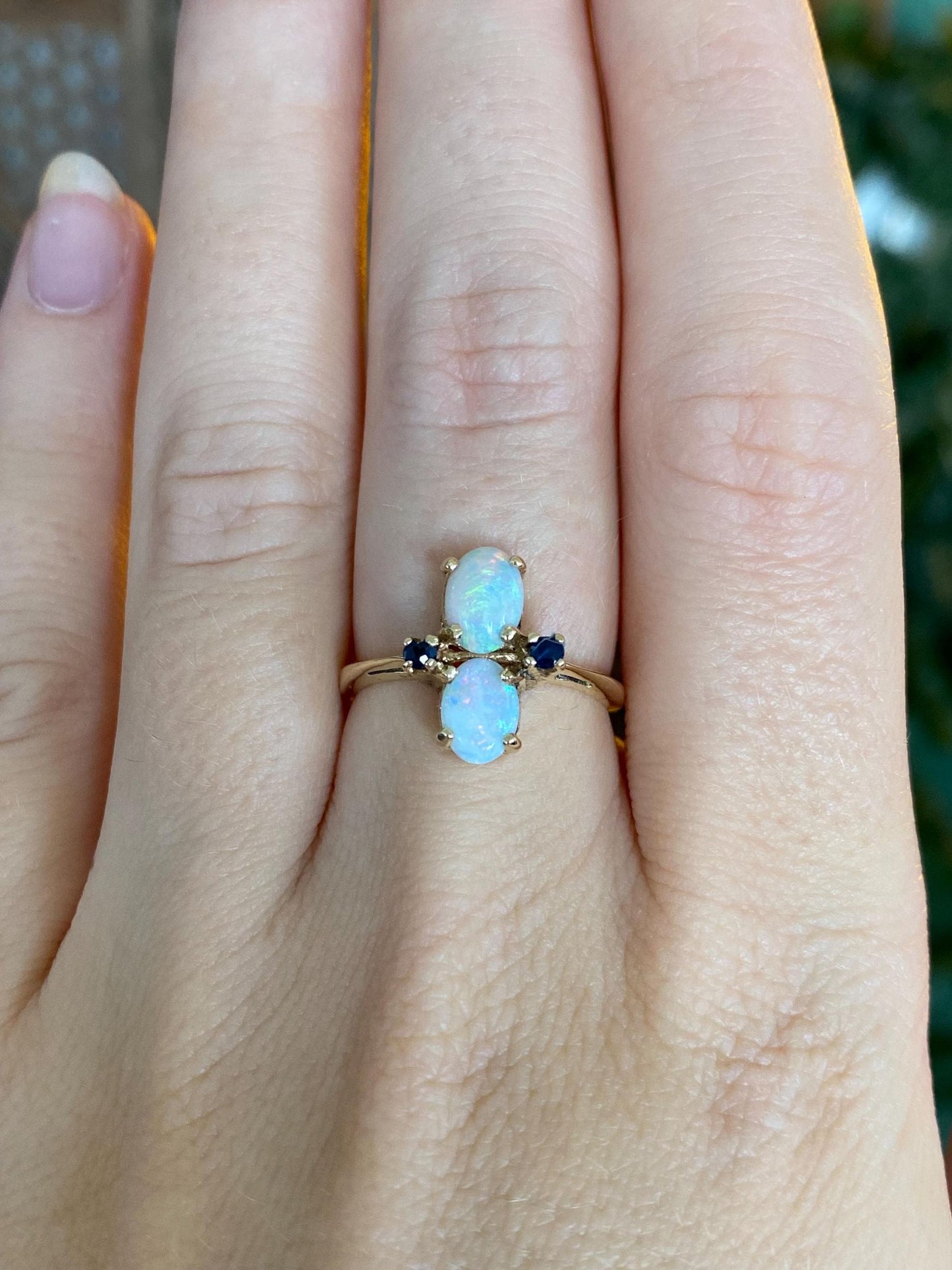 Vintage Solid 14k Yellow Gold Blue Sapphire Opals Ring - Size 6.75