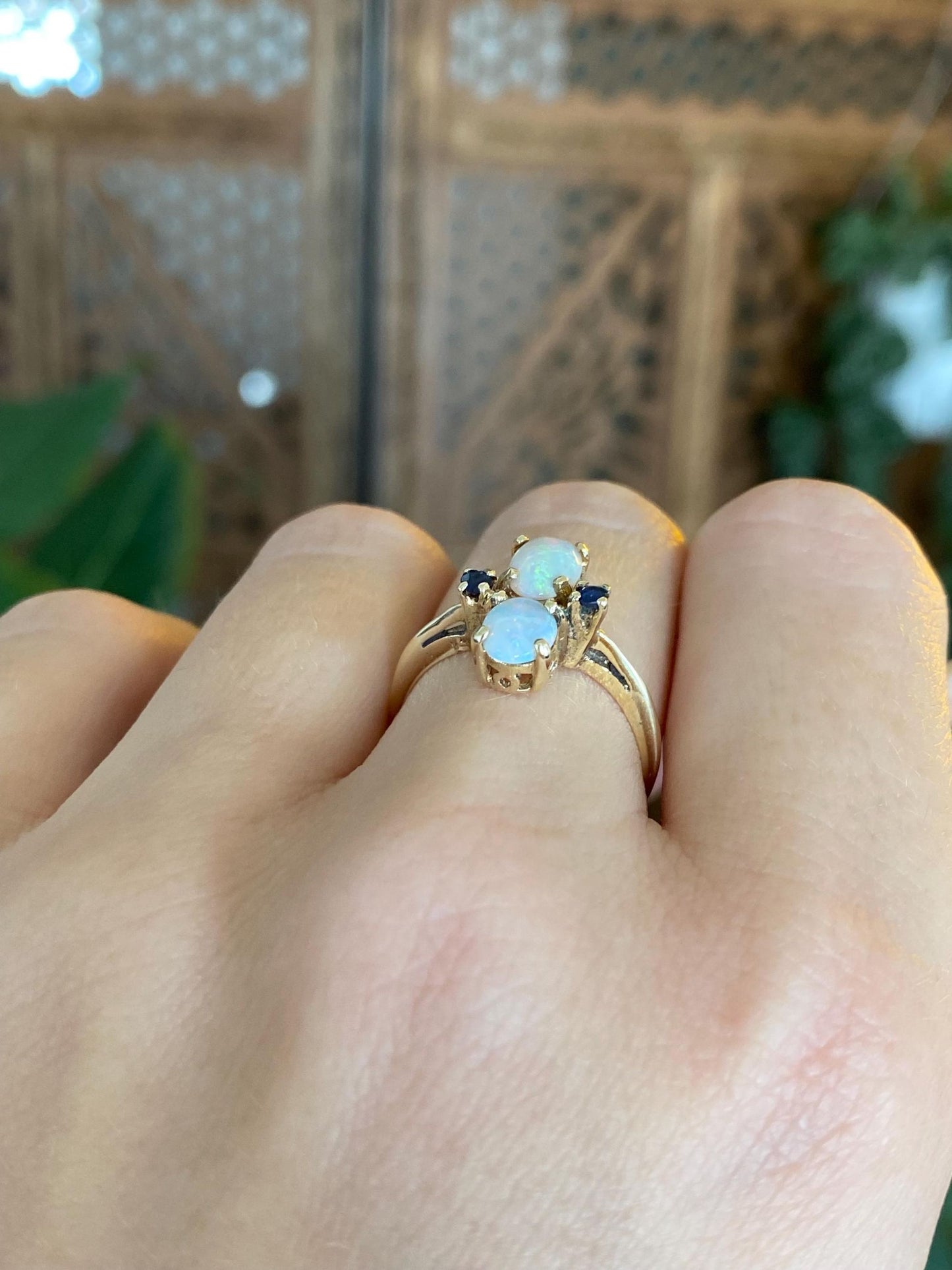 Vintage Solid 14k Yellow Gold Blue Sapphire Opals Ring - Size 6.75