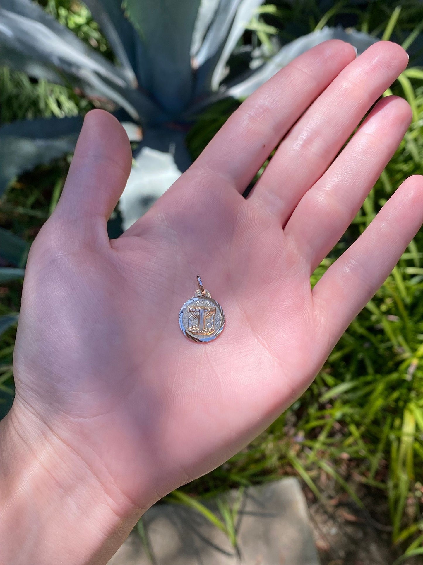 Vintage Solid 14k Yellow Gold Aquarius Zodiac Charm