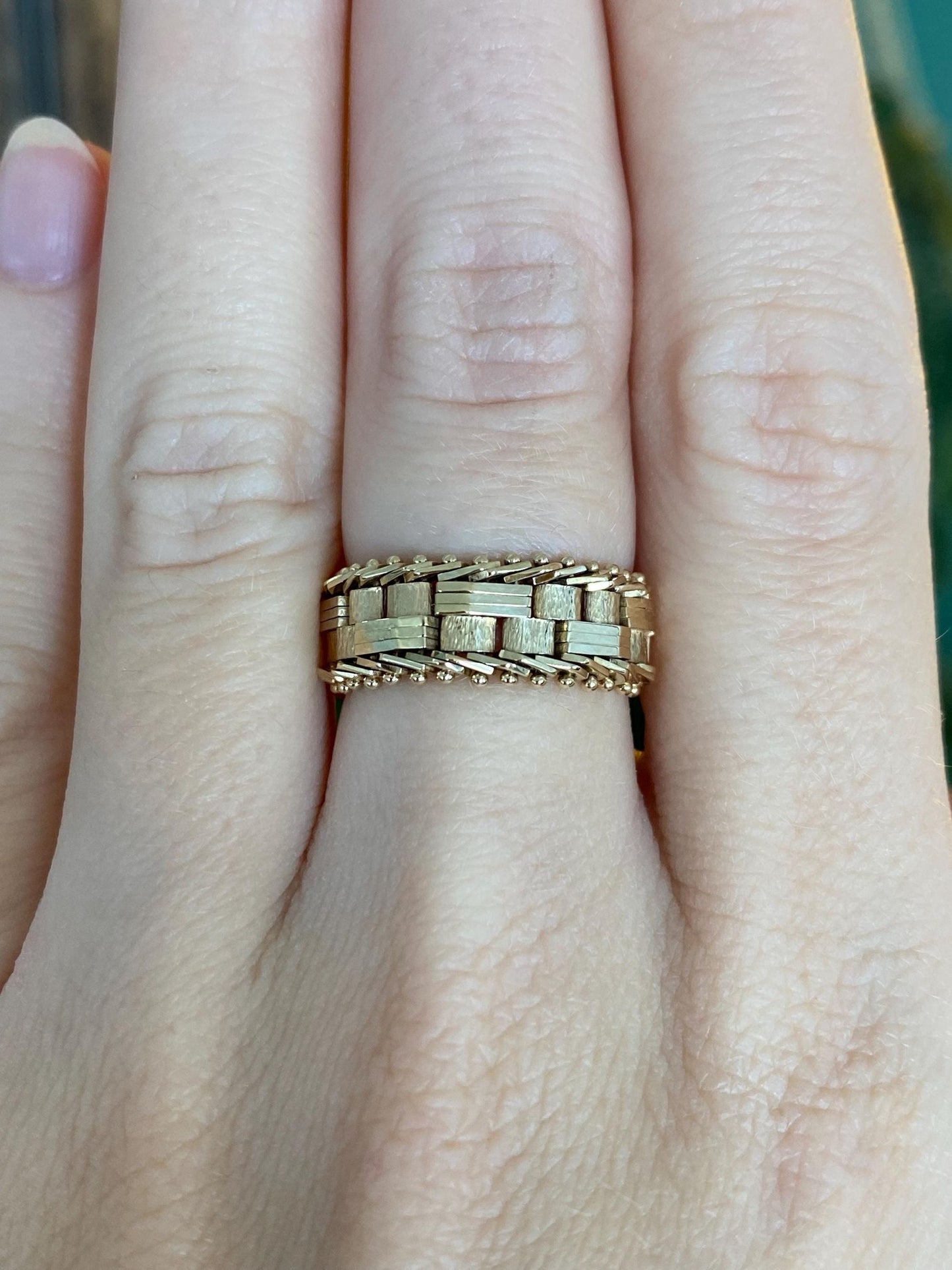 Vintage Solid 14k Yellow Gold Chain Mesh Ring Band - Size 5.75