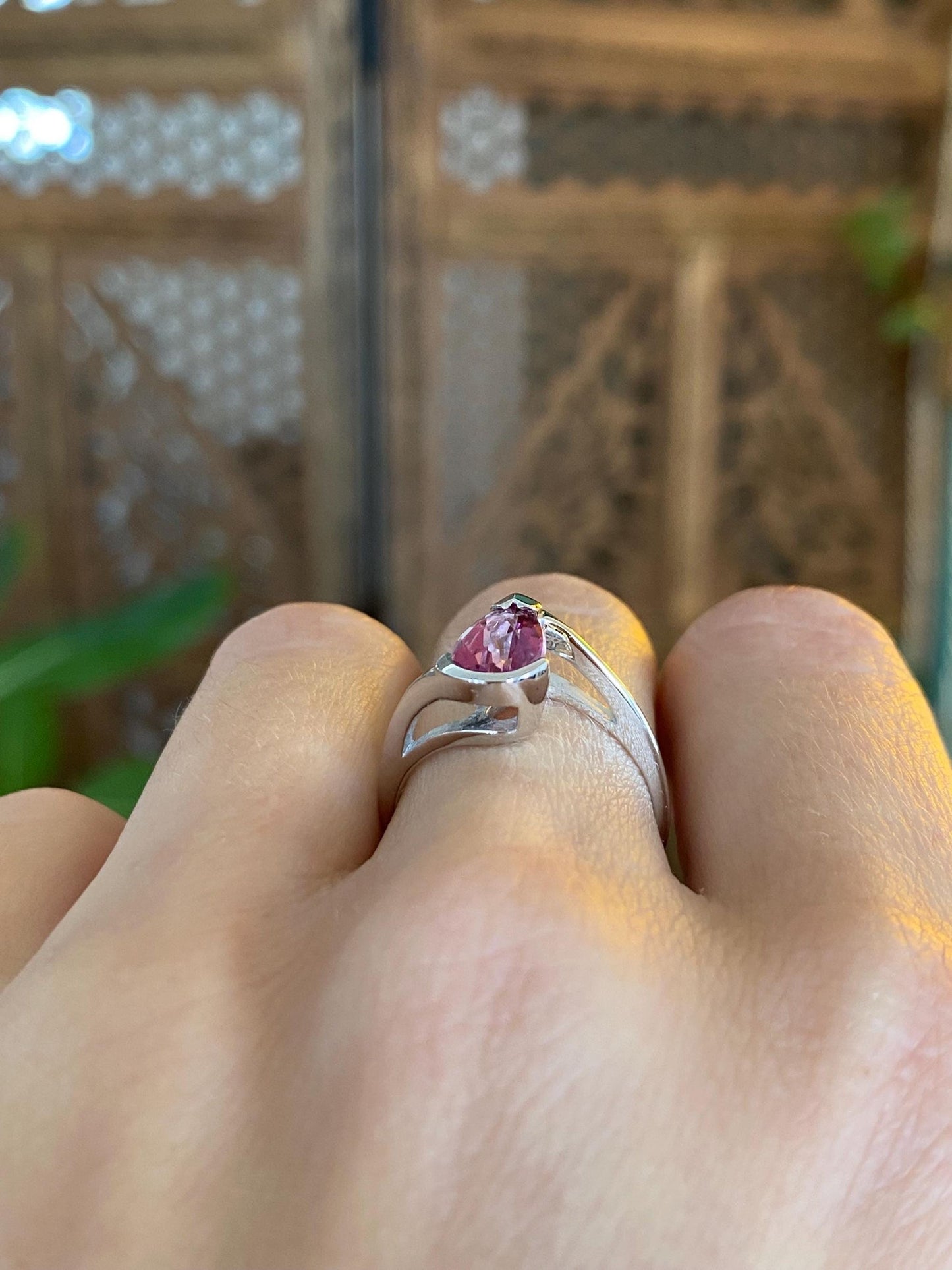 Vintage Solid 14k White Gold Rose Cut Pink Sapphire Teardrop Ring - Size 6.25