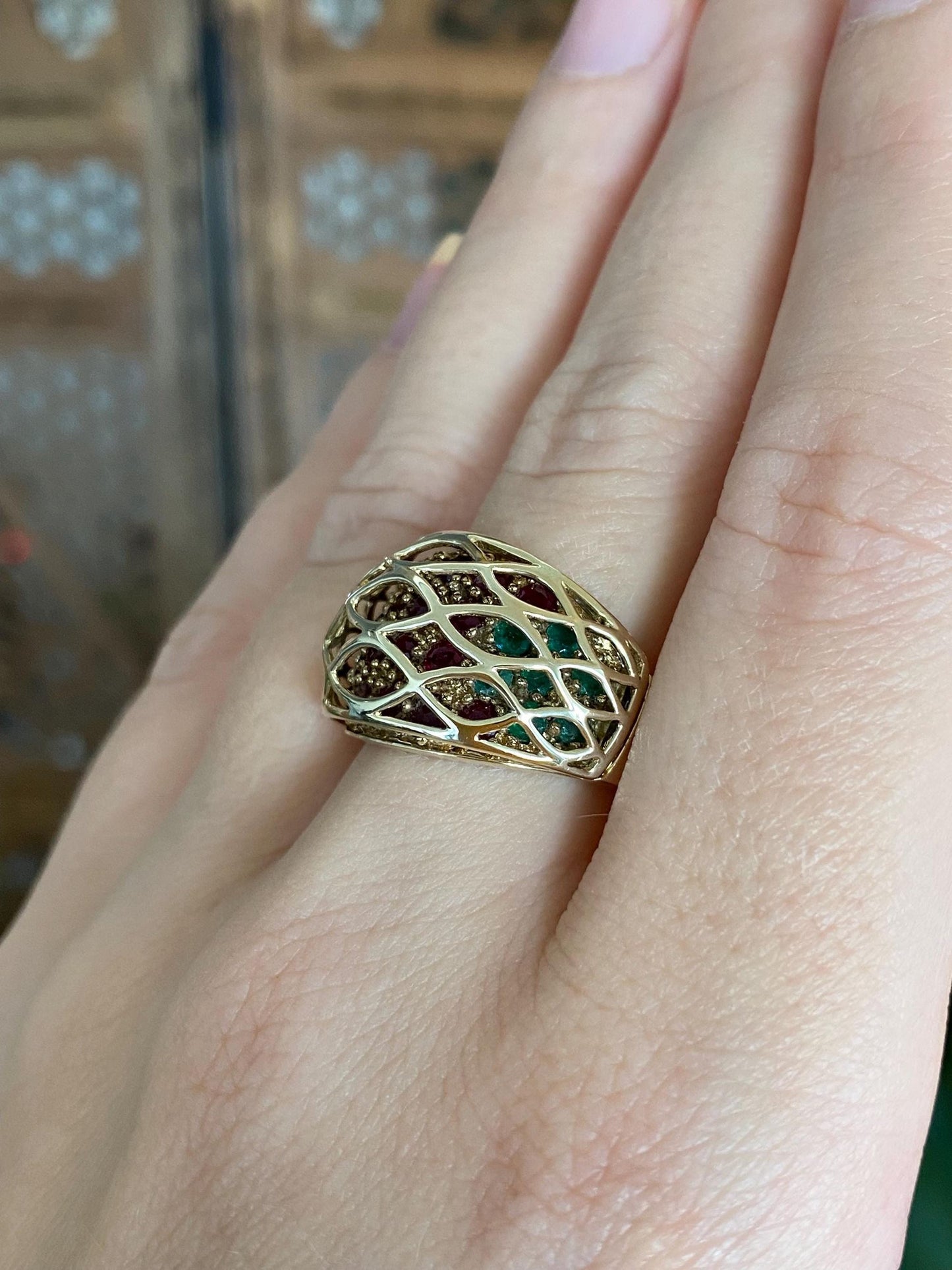 Vintage Solid 10k Yellow Gold Ruby Emerald Sapphire Caged Ring Band - Size 7