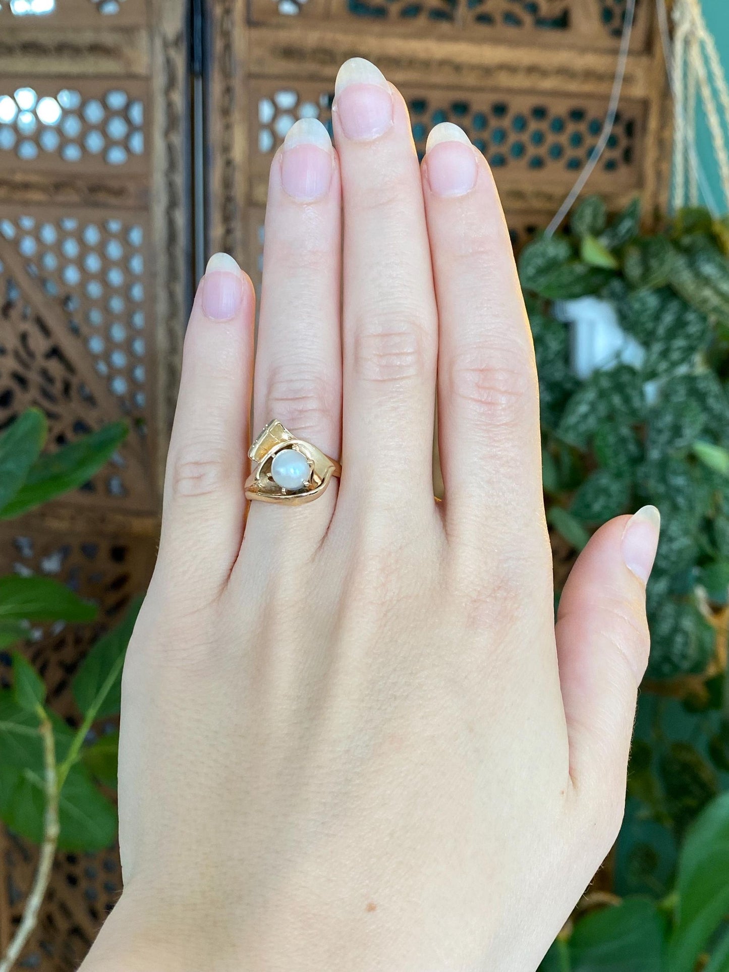 Vintage Solid 14k Yellow Gold Pearl Ring - Size 5.5