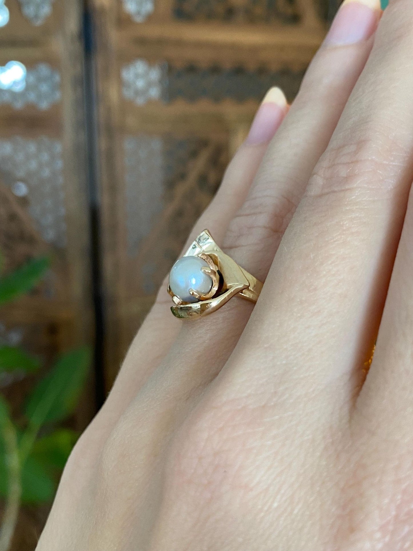 Vintage Solid 14k Yellow Gold Pearl Ring - Size 5.5