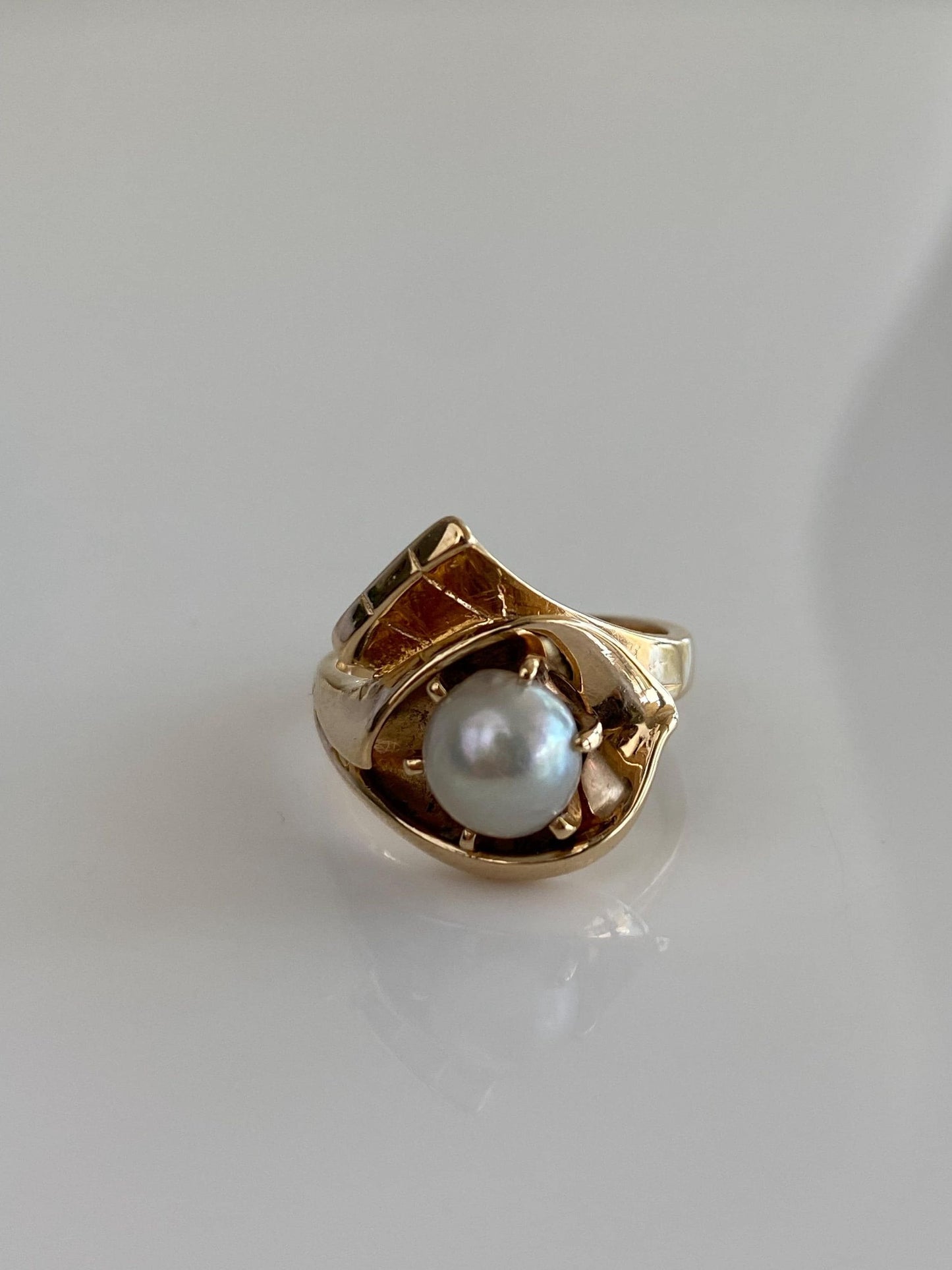 Vintage Solid 14k Yellow Gold Pearl Ring - Size 5.5