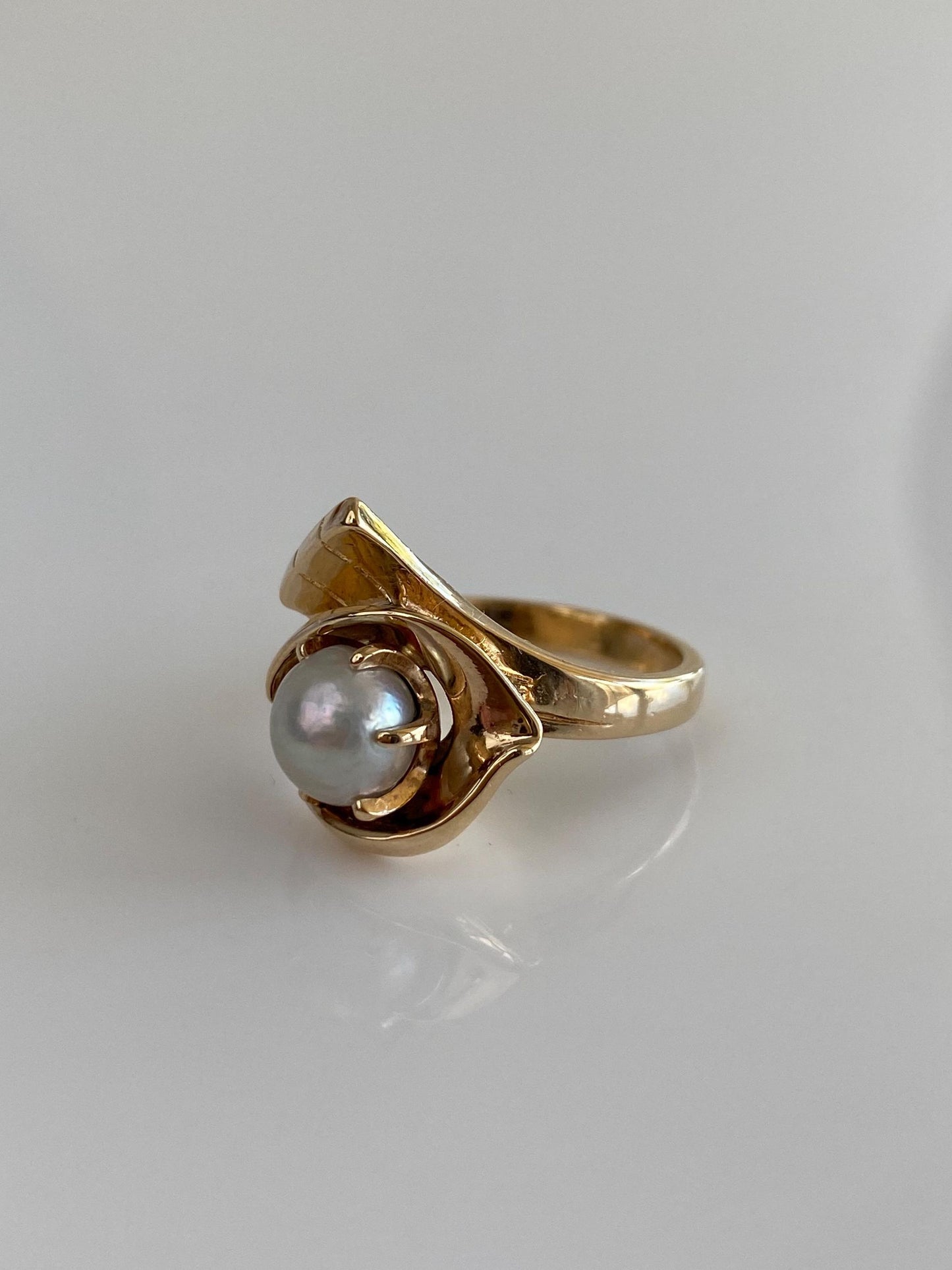 Vintage Solid 14k Yellow Gold Pearl Ring - Size 5.5