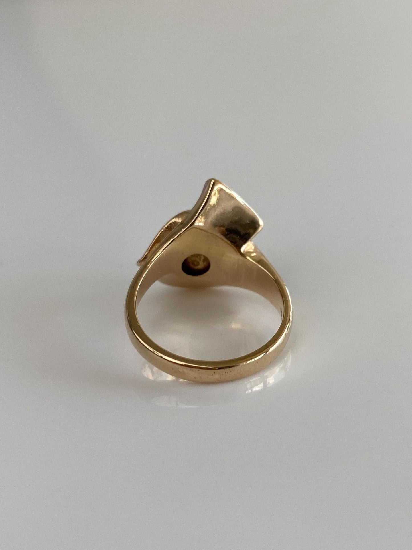 Vintage Solid 14k Yellow Gold Pearl Ring - Size 5.5