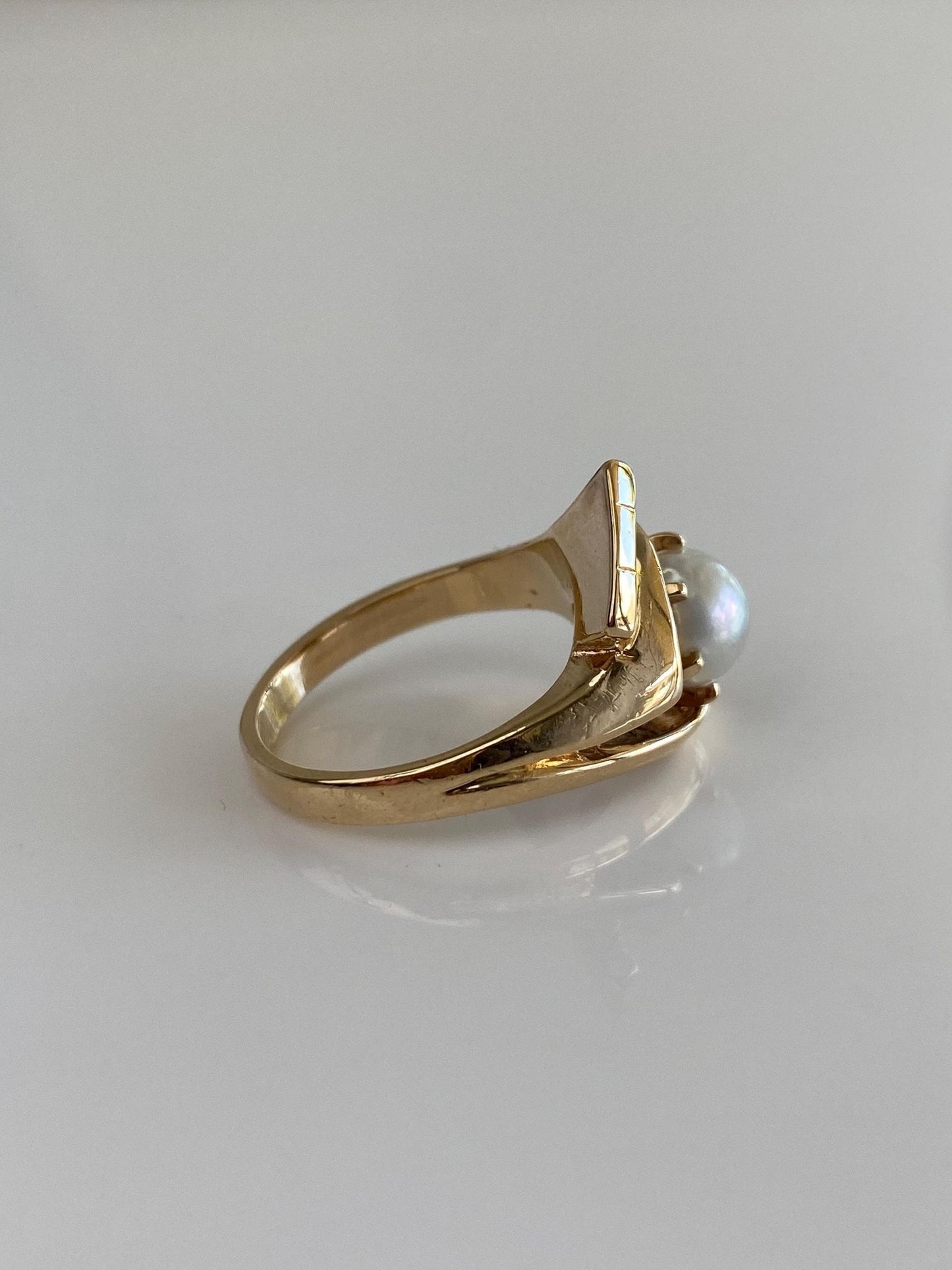 Vintage Solid 14k Yellow Gold Pearl Ring - Size 5.5