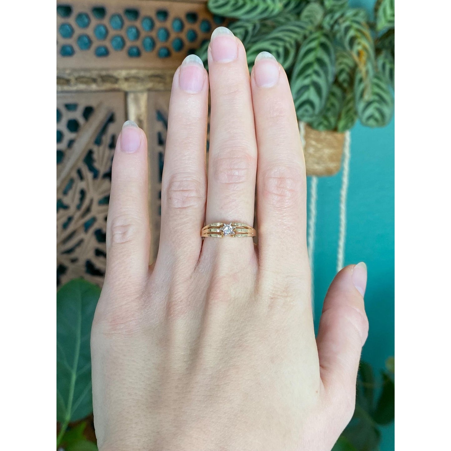 Vintage Solid 14k Yellow Gold Diamond Ring - Size 6.25