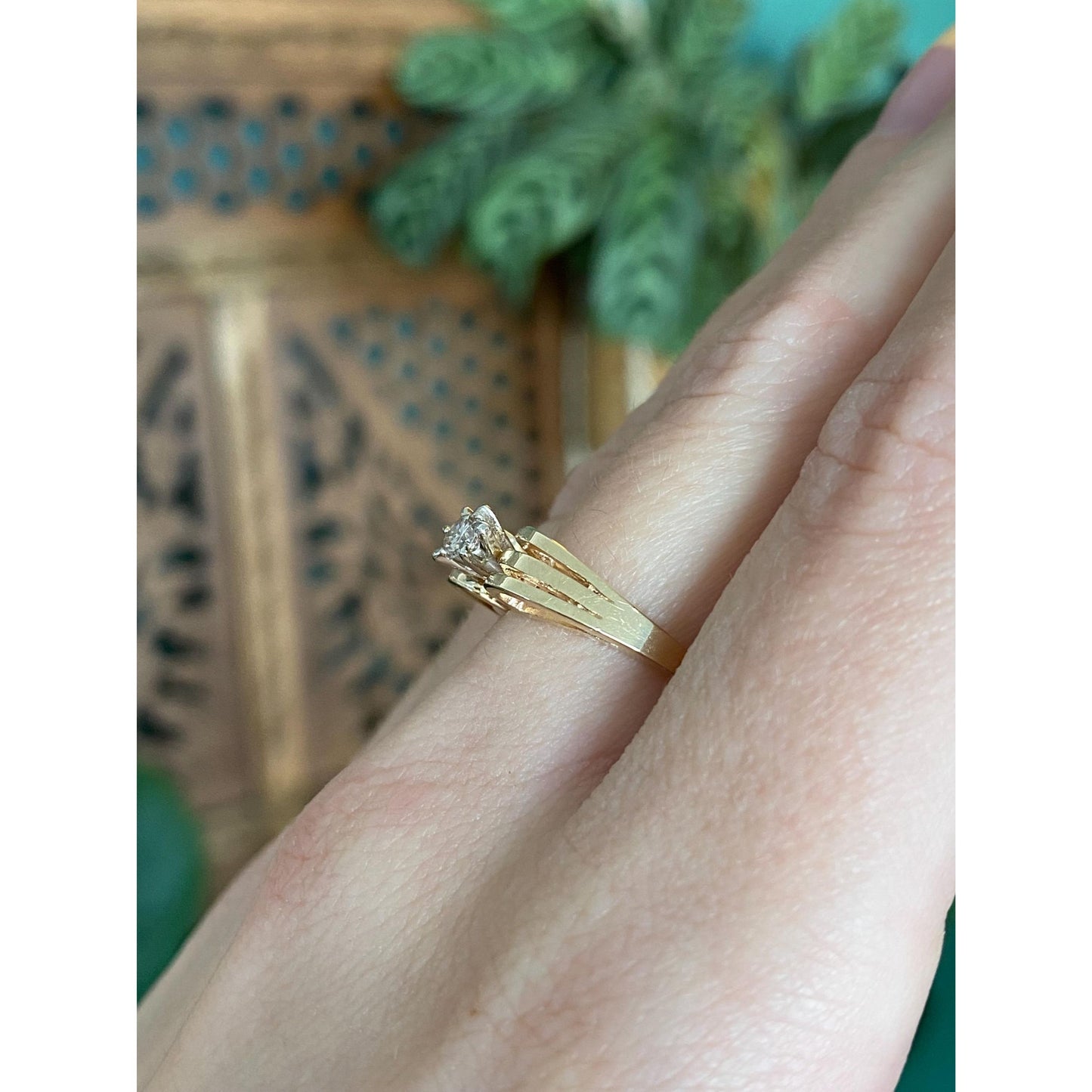 Vintage Solid 14k Yellow Gold Diamond Ring - Size 6.25