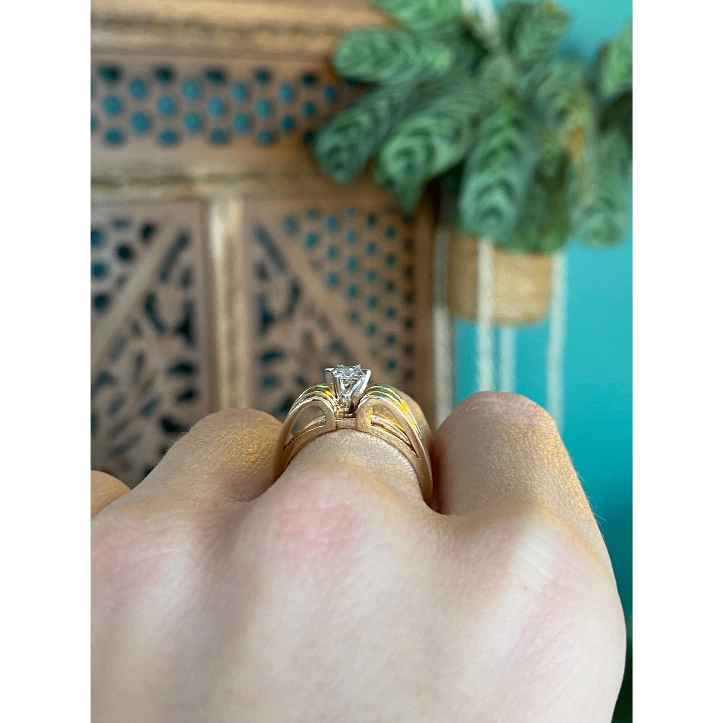 Vintage Solid 14k Yellow Gold Diamond Ring - Size 6.25