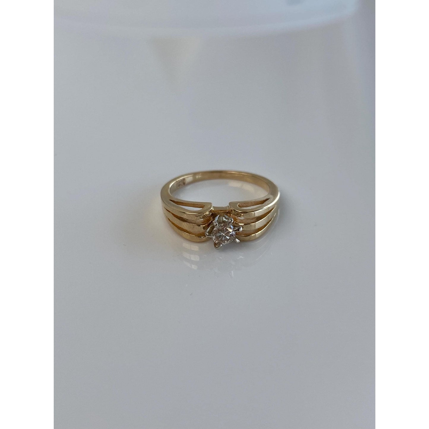 Vintage Solid 14k Yellow Gold Diamond Ring - Size 6.25
