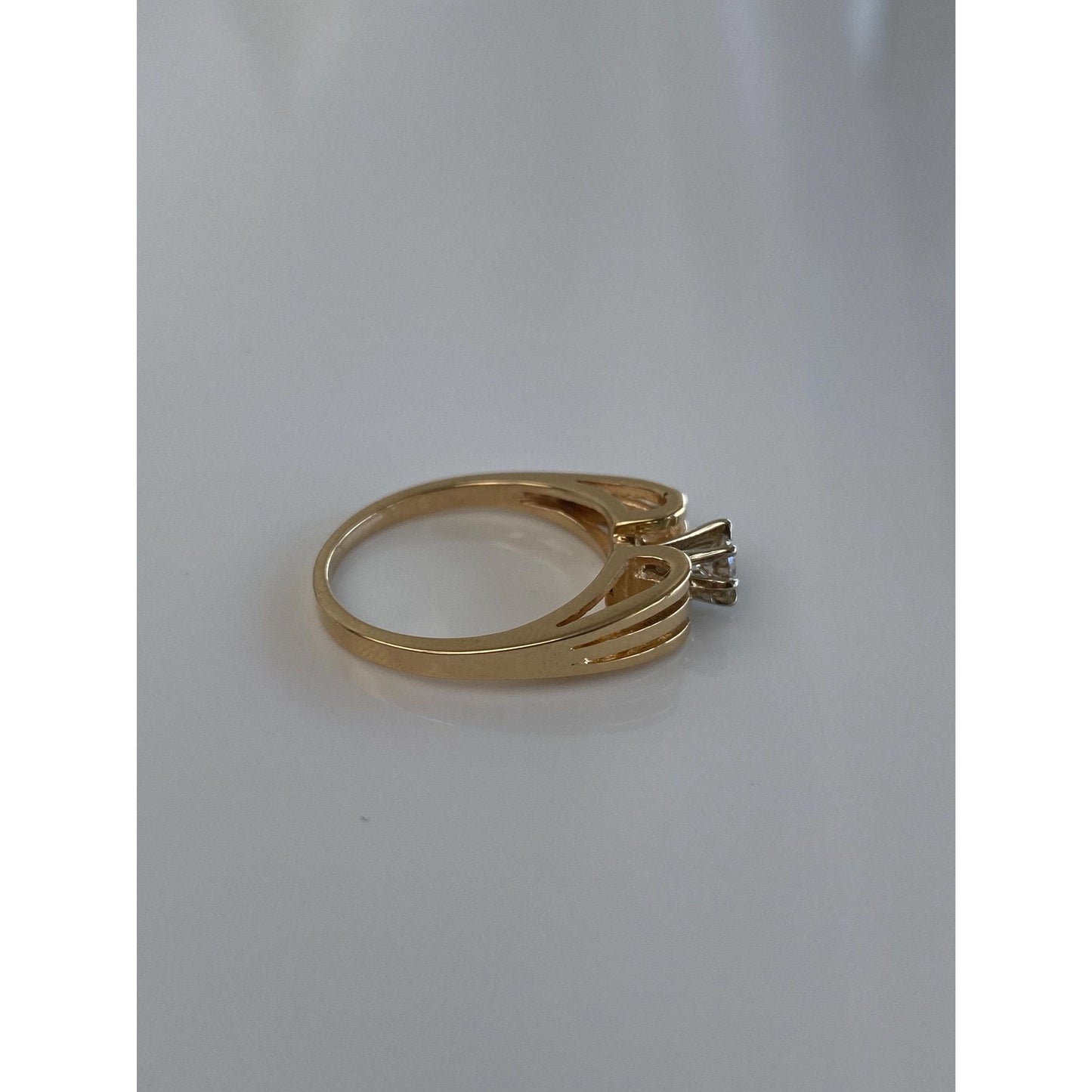 Vintage Solid 14k Yellow Gold Diamond Ring - Size 6.25