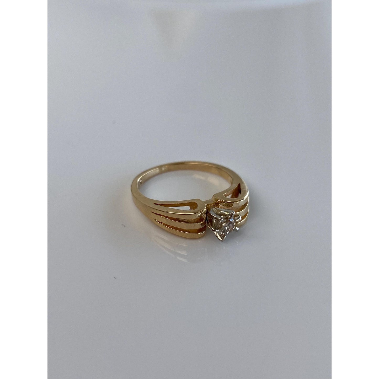 Vintage Solid 14k Yellow Gold Diamond Ring - Size 6.25